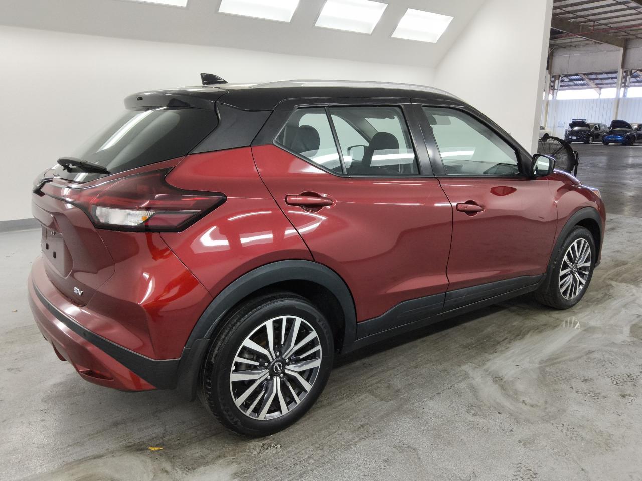 2022 Nissan Kicks Sv Red vin: 3N1CP5CVXNL493986 Damage: Right Front Tire, Worn, Replacement Required
