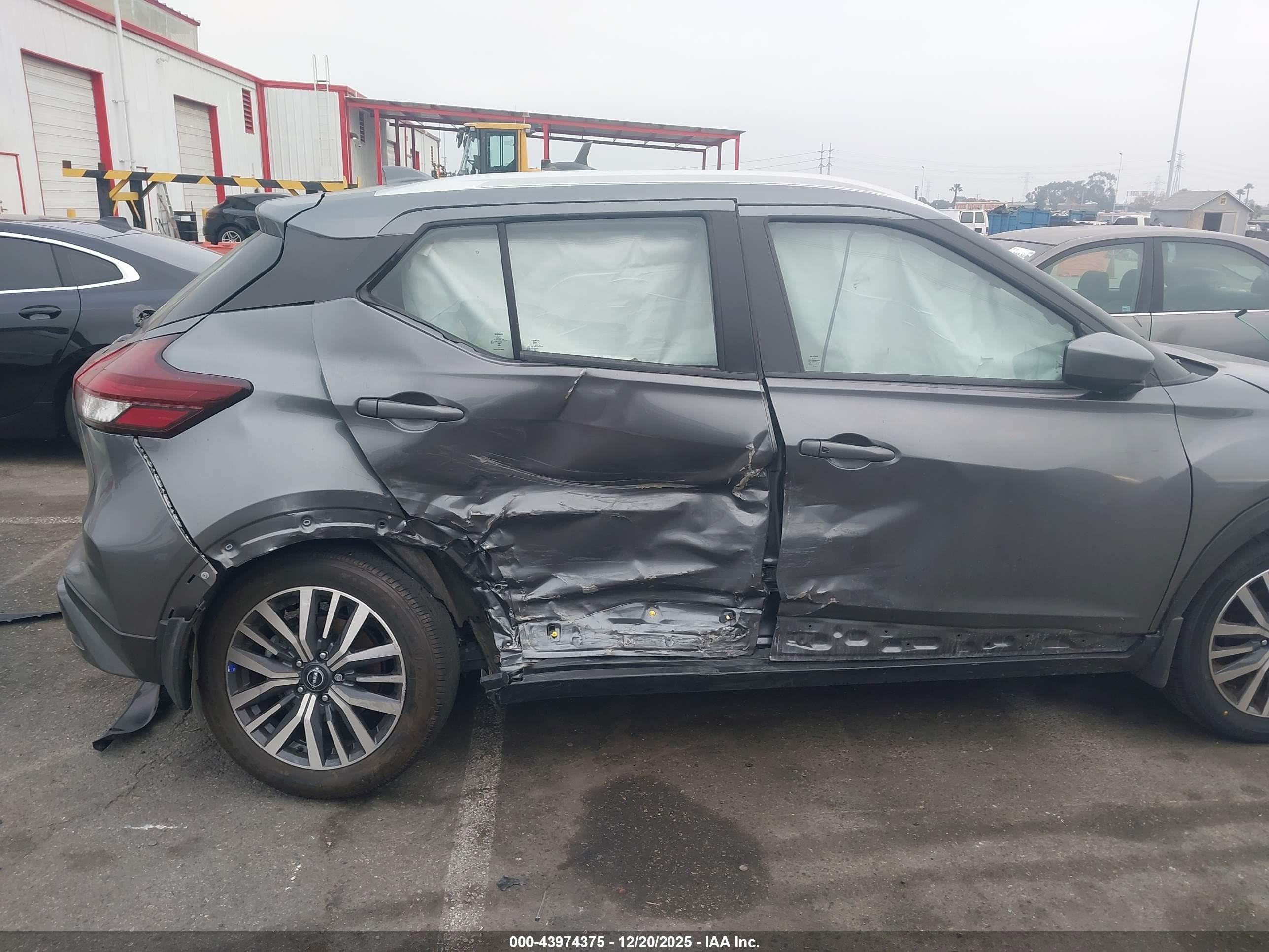 2024 Nissan Kicks Sv Xtronic Cvt Gray vin: 3N1CP5CVXRL483724