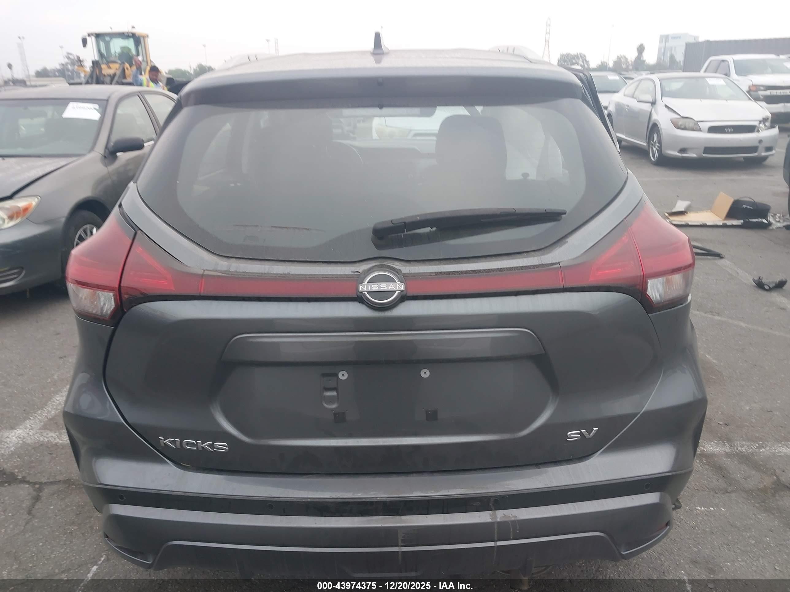 2024 Nissan Kicks Sv Xtronic Cvt Gray vin: 3N1CP5CVXRL483724