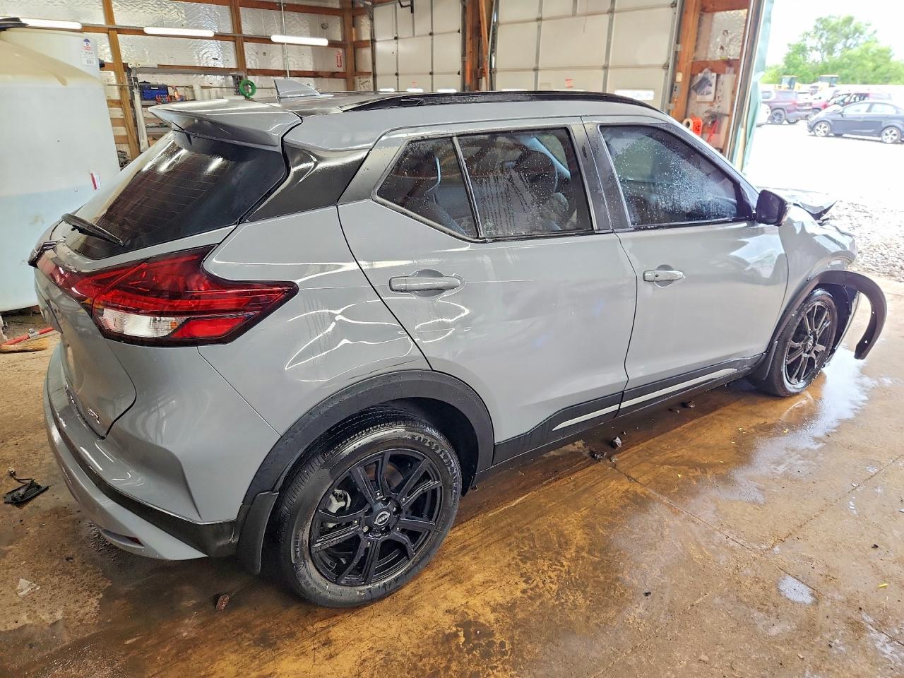 2024 Nissan Kicks Sr Gray vin: 3N1CP5DV0RL487280