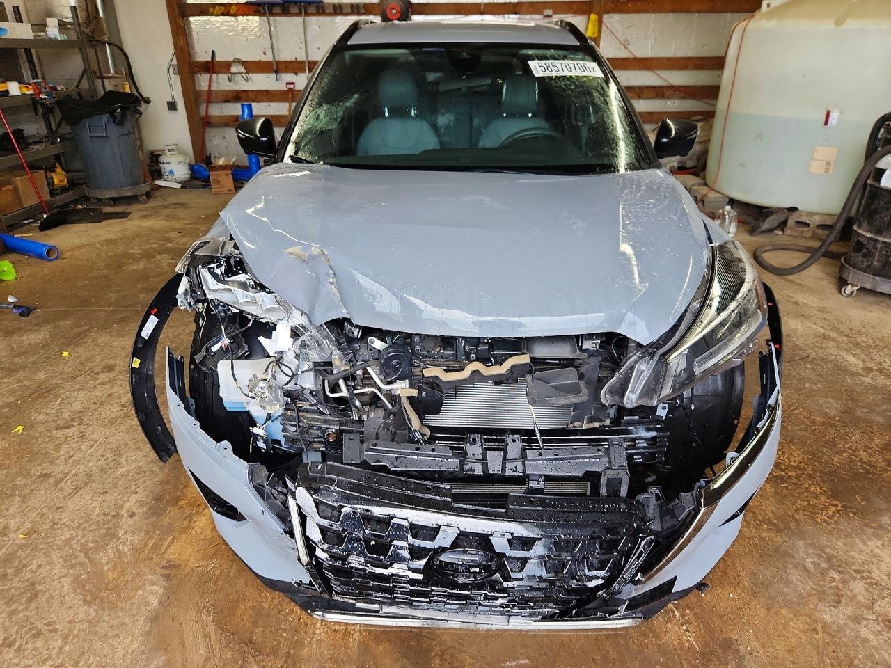 2024 Nissan Kicks Sr Gray vin: 3N1CP5DV0RL487280