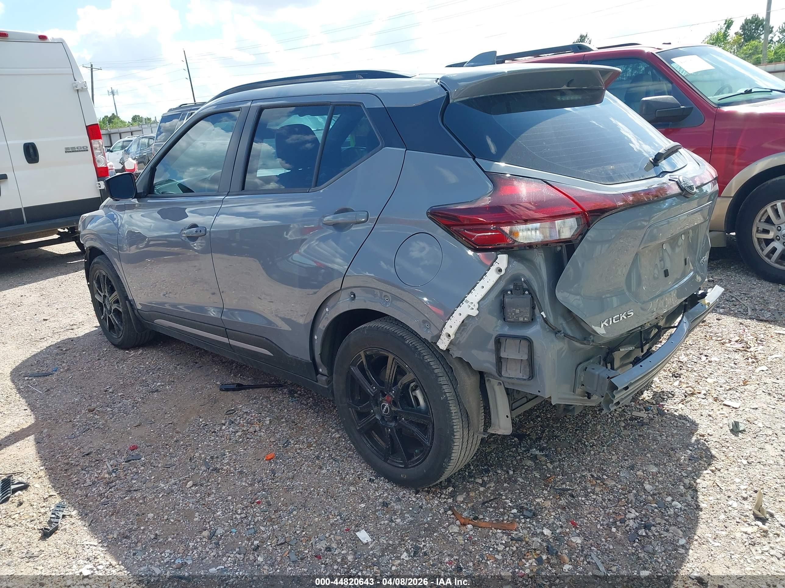 2024 Nissan Kicks Sr Xtronic Cvt Gray vin: 3N1CP5DV1RL482699