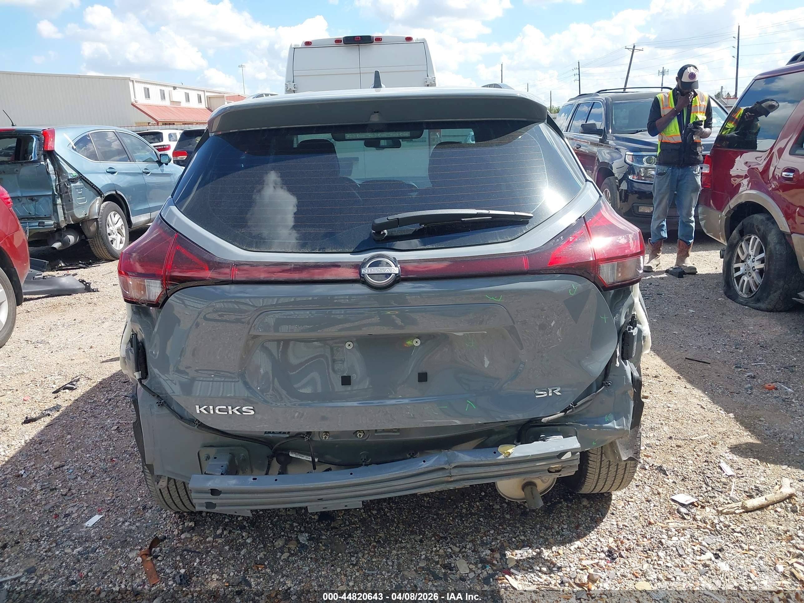 2024 Nissan Kicks Sr Xtronic Cvt Gray vin: 3N1CP5DV1RL482699