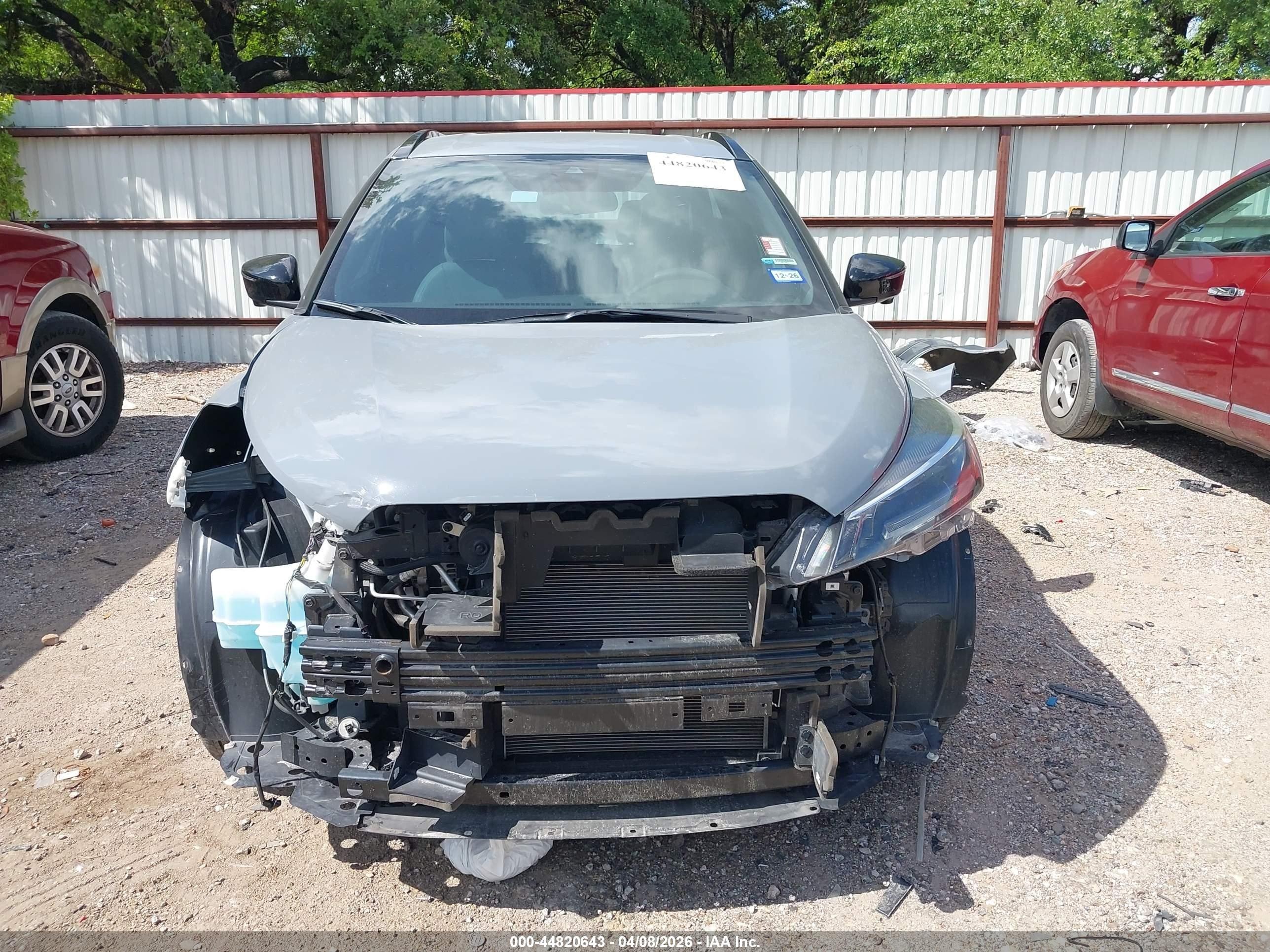 2024 Nissan Kicks Sr Xtronic Cvt Gray vin: 3N1CP5DV1RL482699