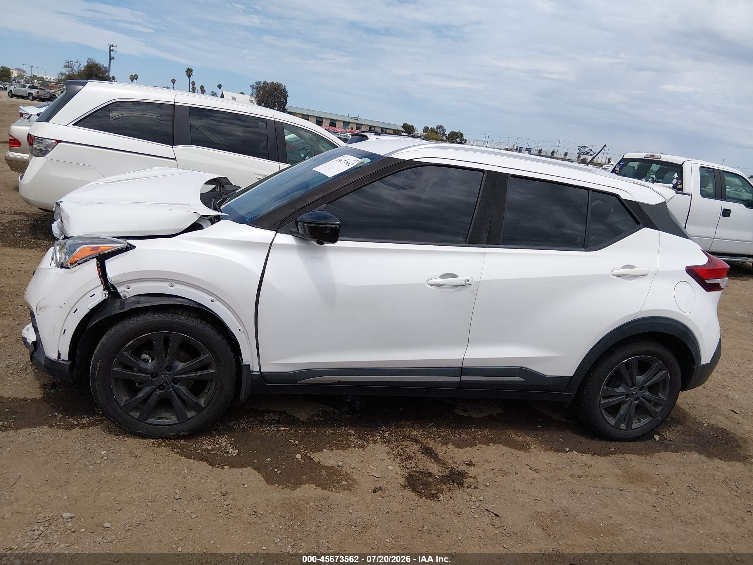 2020 Nissan Kicks Sr Xtronic Cvt Белый vin: 3N1CP5DV2LL532906