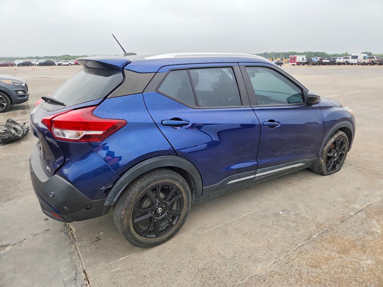 2020 Nissan Kicks Sr Blue vin: 3N1CP5DV2LL570457