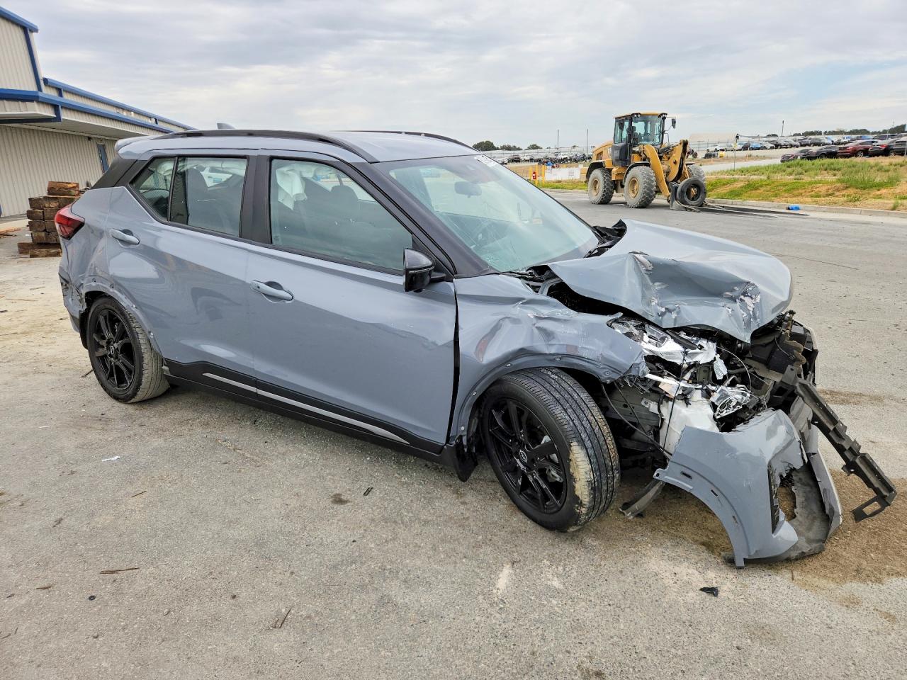 2023 Nissan Kicks Sr Gray vin: 3N1CP5DV2PL489383