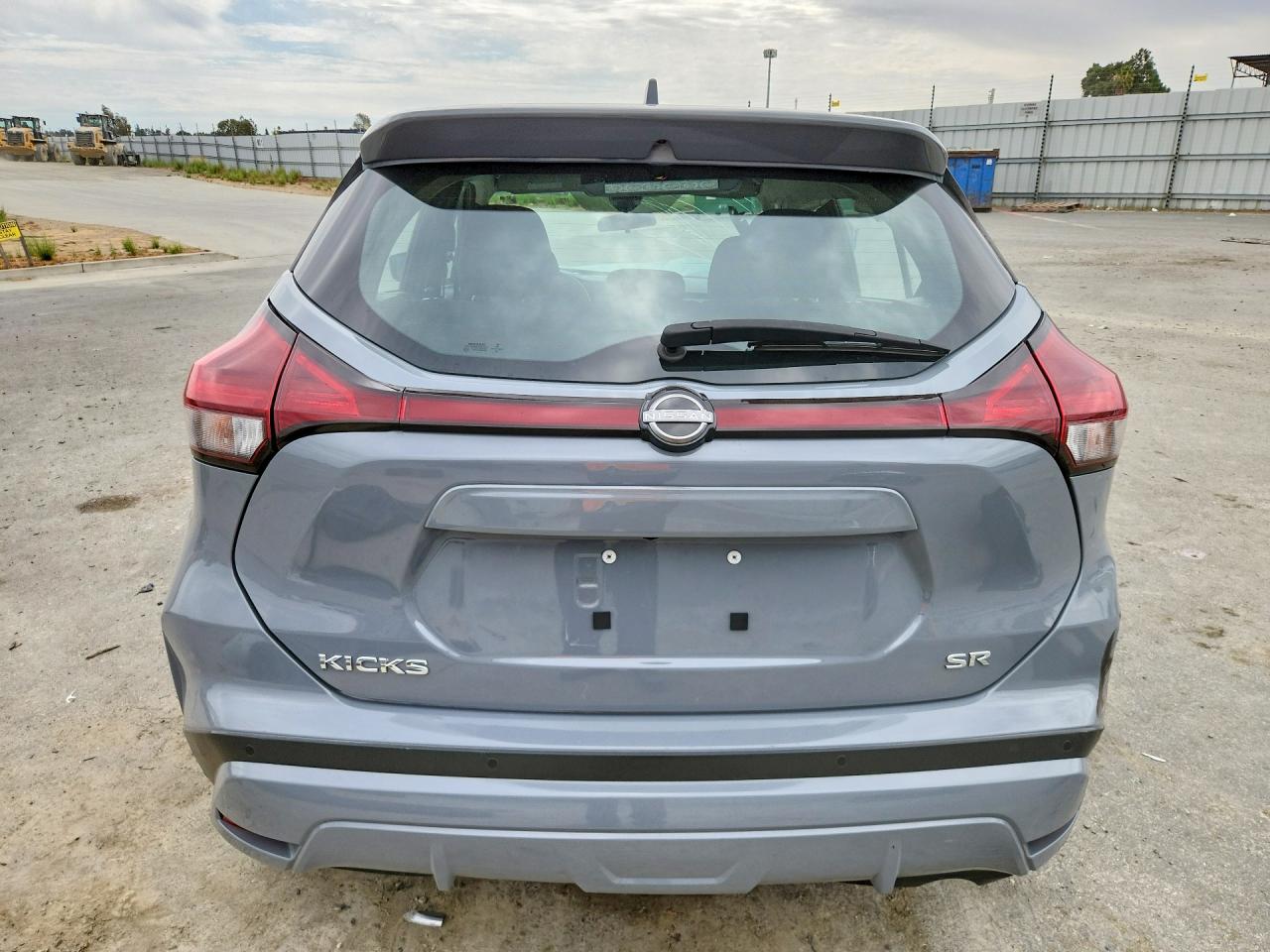 2023 Nissan Kicks Sr Gray vin: 3N1CP5DV2PL489383