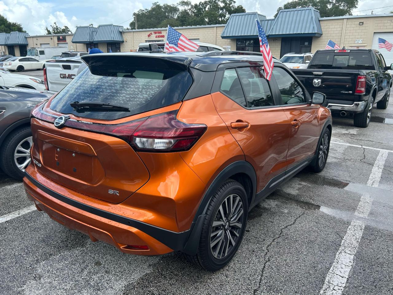 2021 Nissan Kicks Sr Orange vin: 3N1CP5DV3ML496564