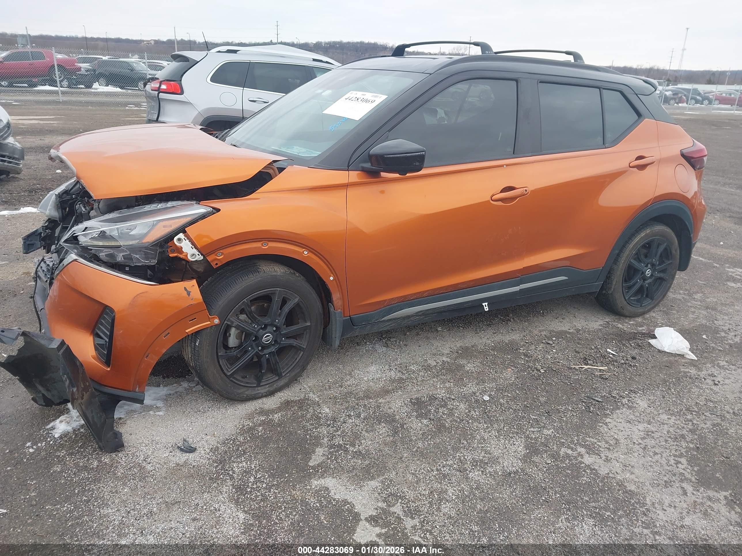 2021 Nissan Kicks Sr Xtronic Cvt Желтый vin: 3N1CP5DV3ML510172
