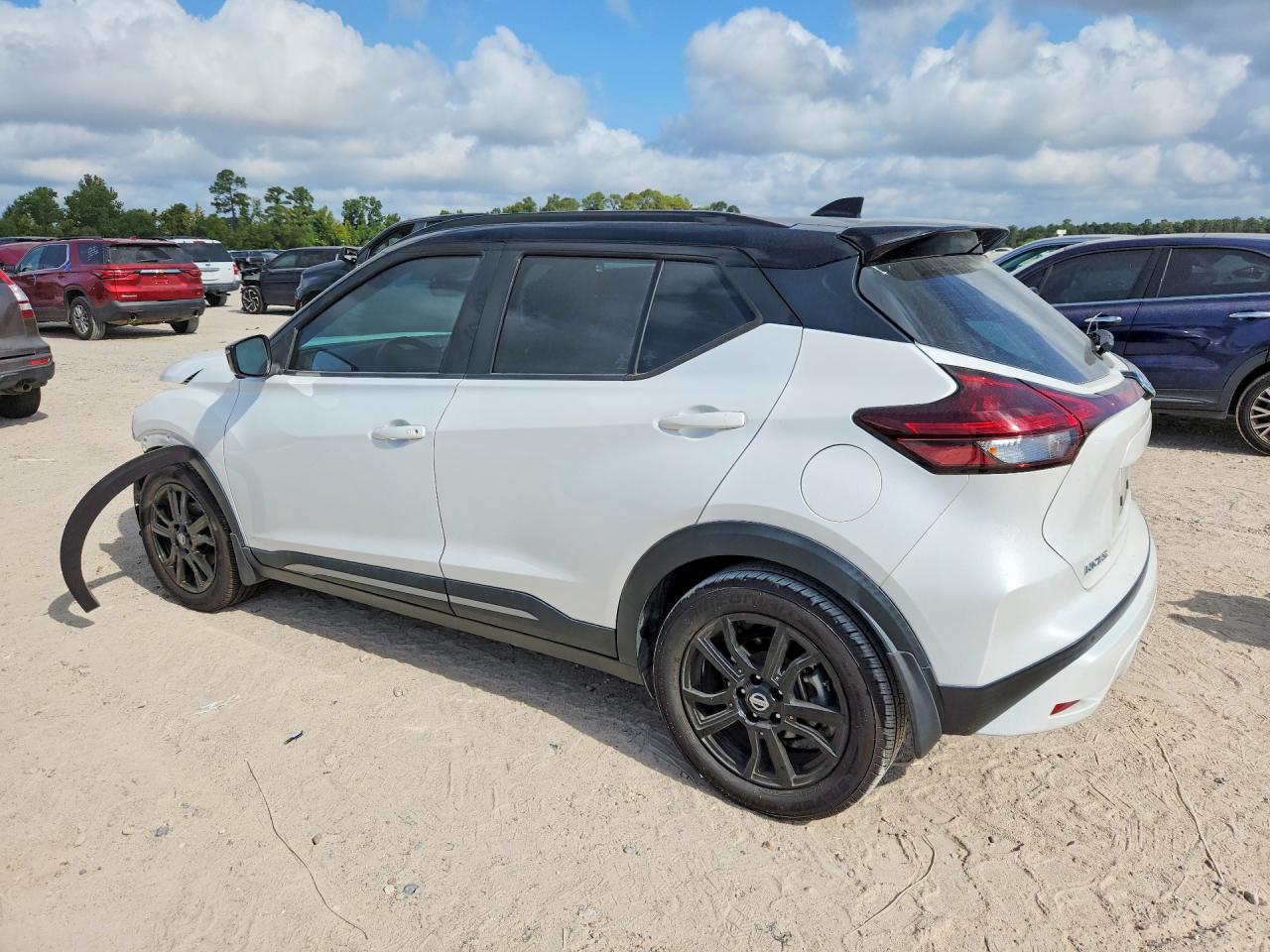 2021 Nissan Kicks Sr White vin: 3N1CP5DV3ML526906