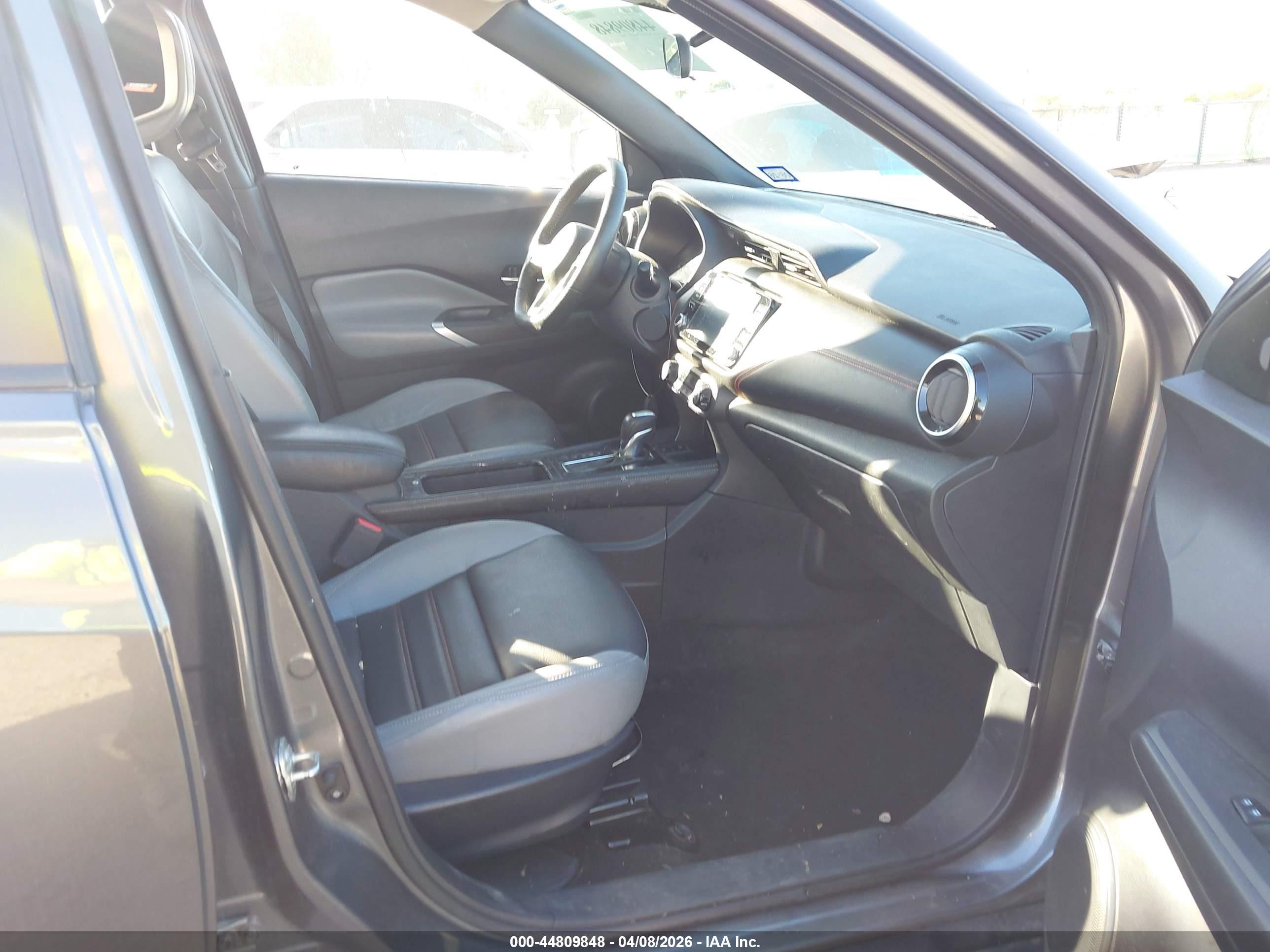 2021 Nissan Kicks Sr Xtronic Cvt Серый vin: 3N1CP5DV3ML541955