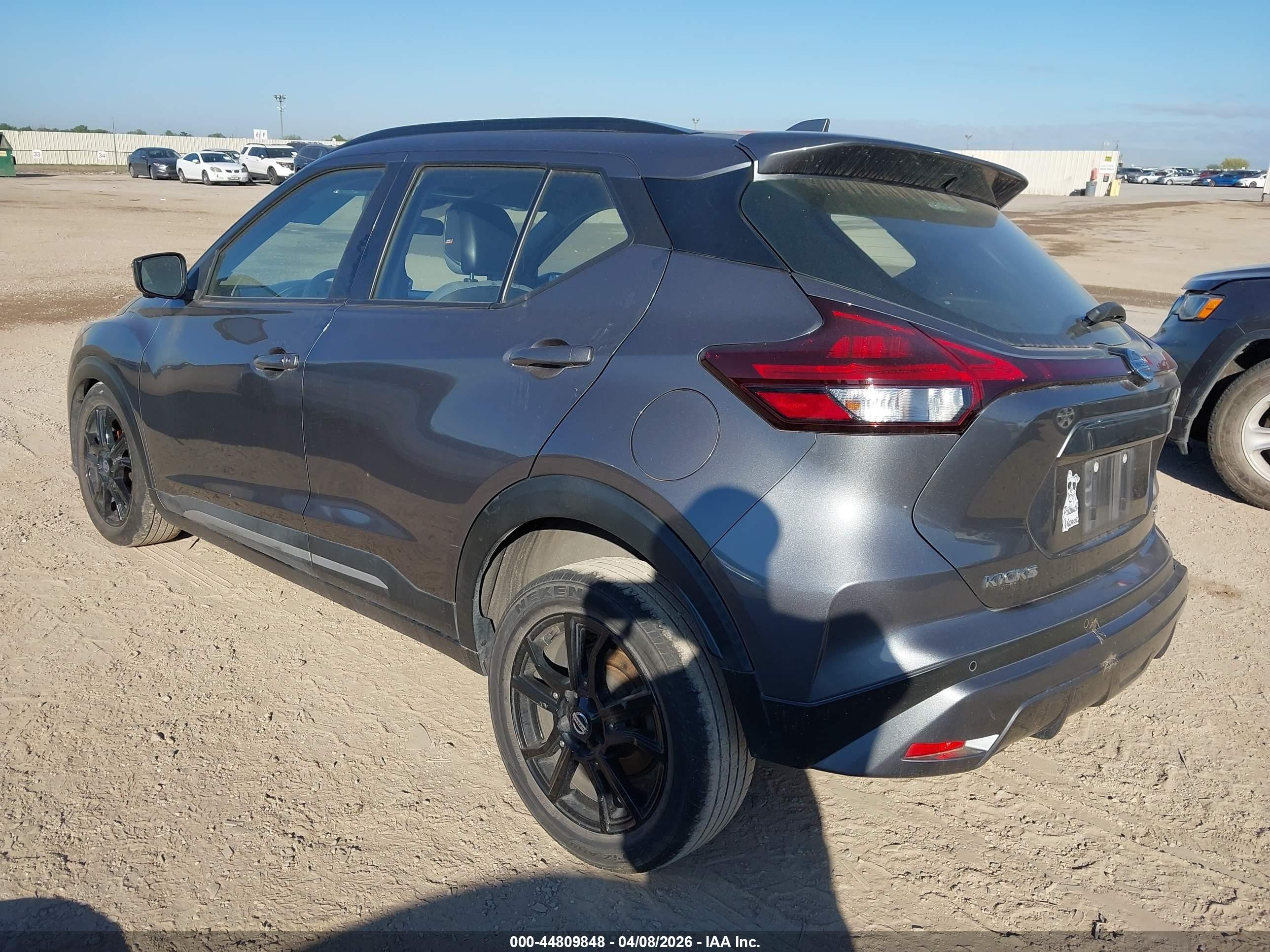 2021 Nissan Kicks Sr Xtronic Cvt Серый vin: 3N1CP5DV3ML541955