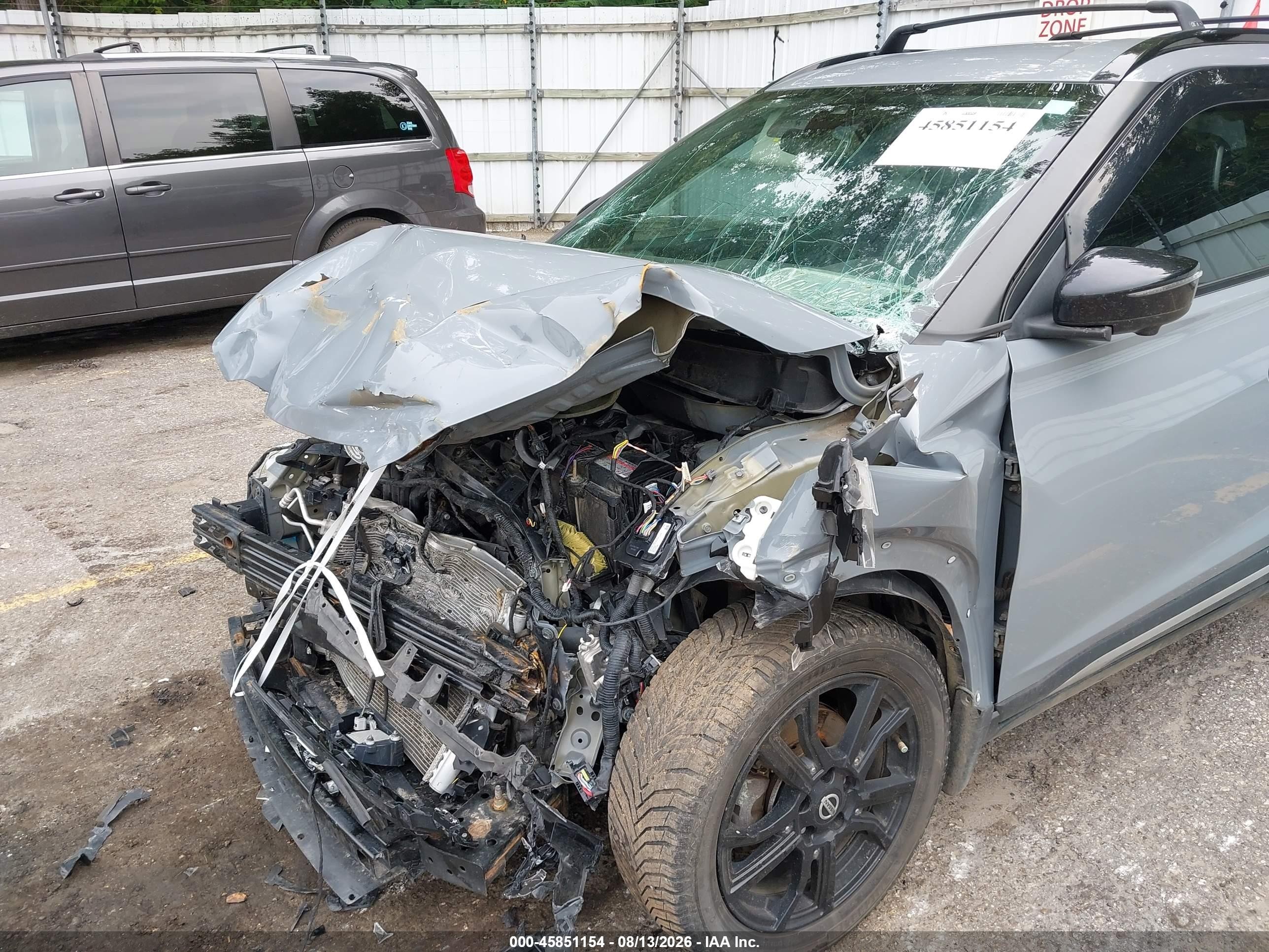 2021 Nissan Kicks Sr Xtronic Cvt Gray vin: 3N1CP5DV6ML556644