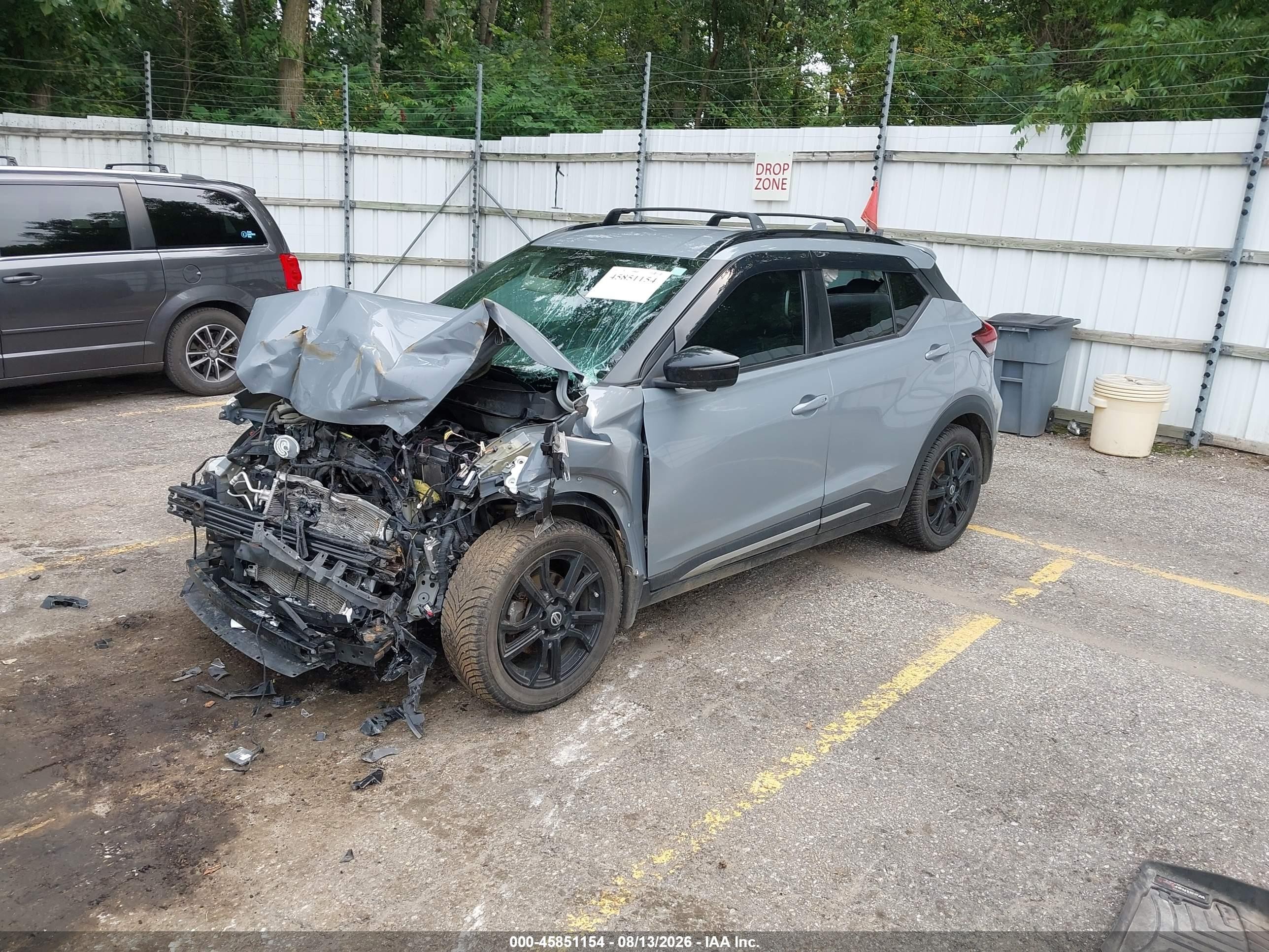 2021 Nissan Kicks Sr Xtronic Cvt Gray vin: 3N1CP5DV6ML556644