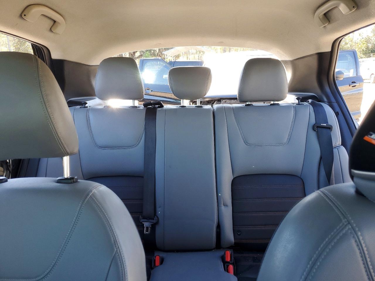 2023 Nissan Kicks Sr Gray vin: 3N1CP5DV6PL526225