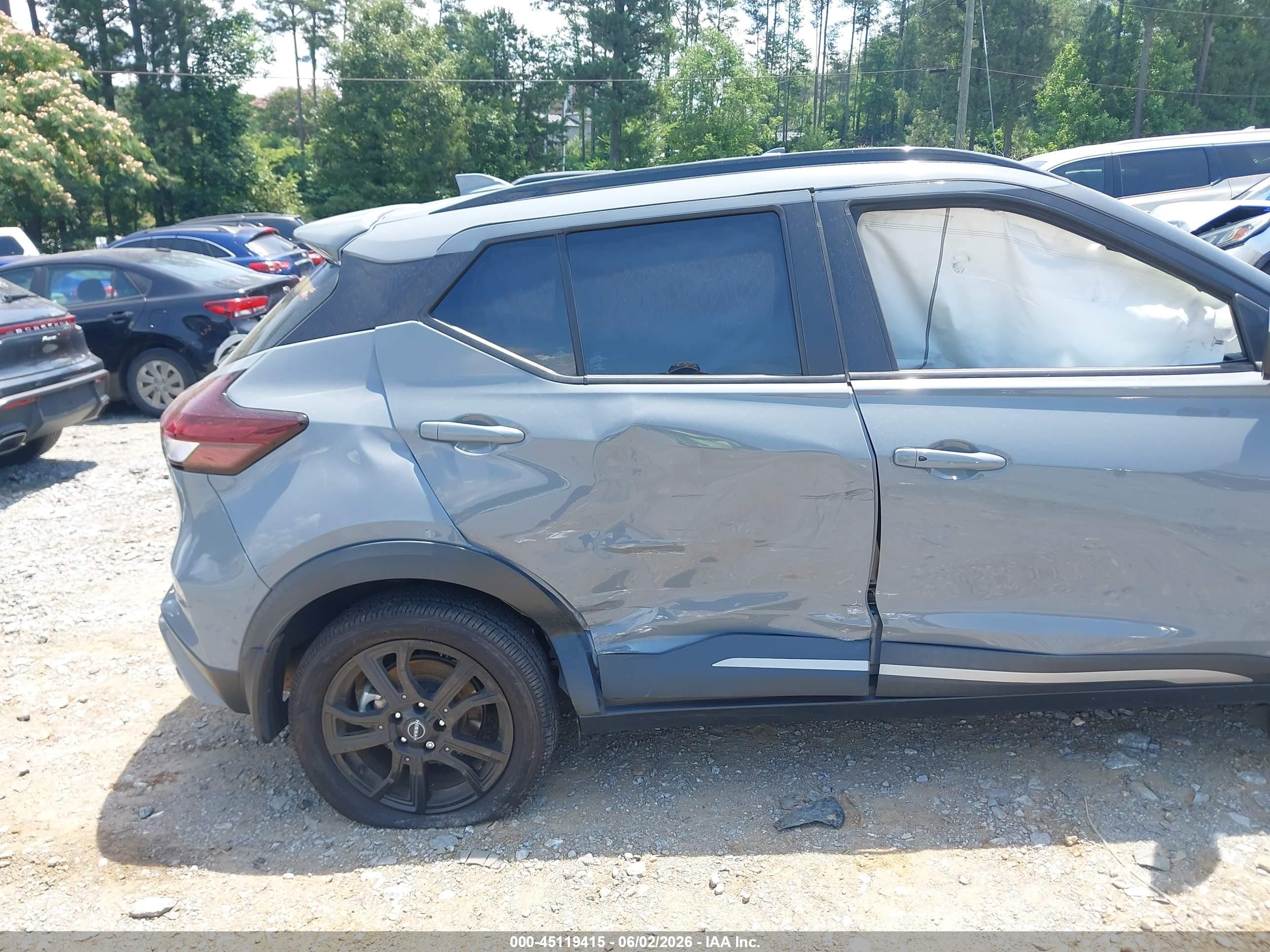 2023 Nissan Kicks Sr Xtronic Cvt Gray vin: 3N1CP5DV7PL467184