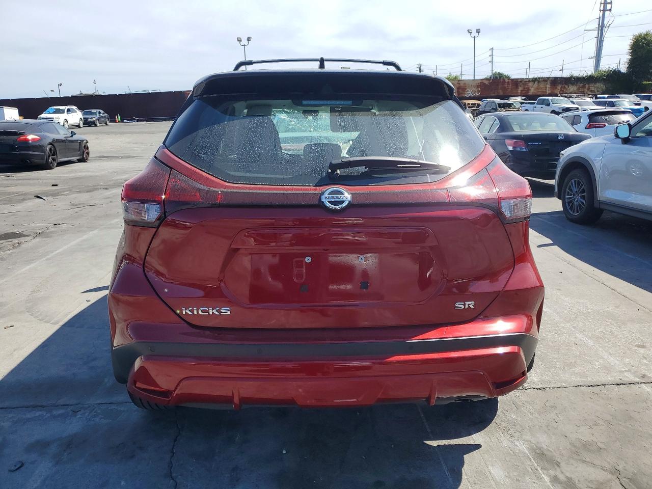 2021 Nissan Kicks Sr Red vin: 3N1CP5DV8ML560601