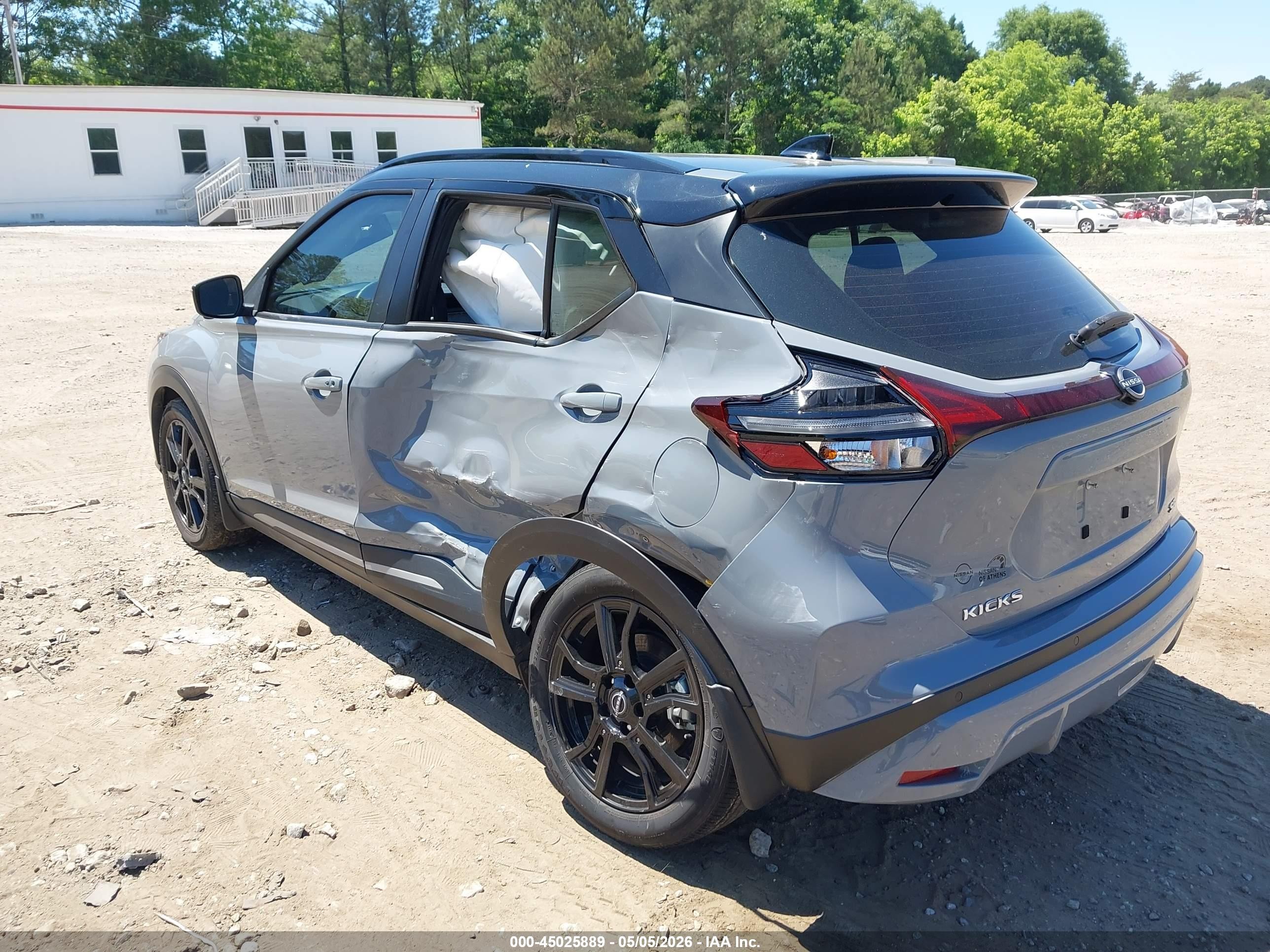 2023 Nissan Kicks Sr Xtronic Cvt Light Blue vin: 3N1CP5DV8PL481322