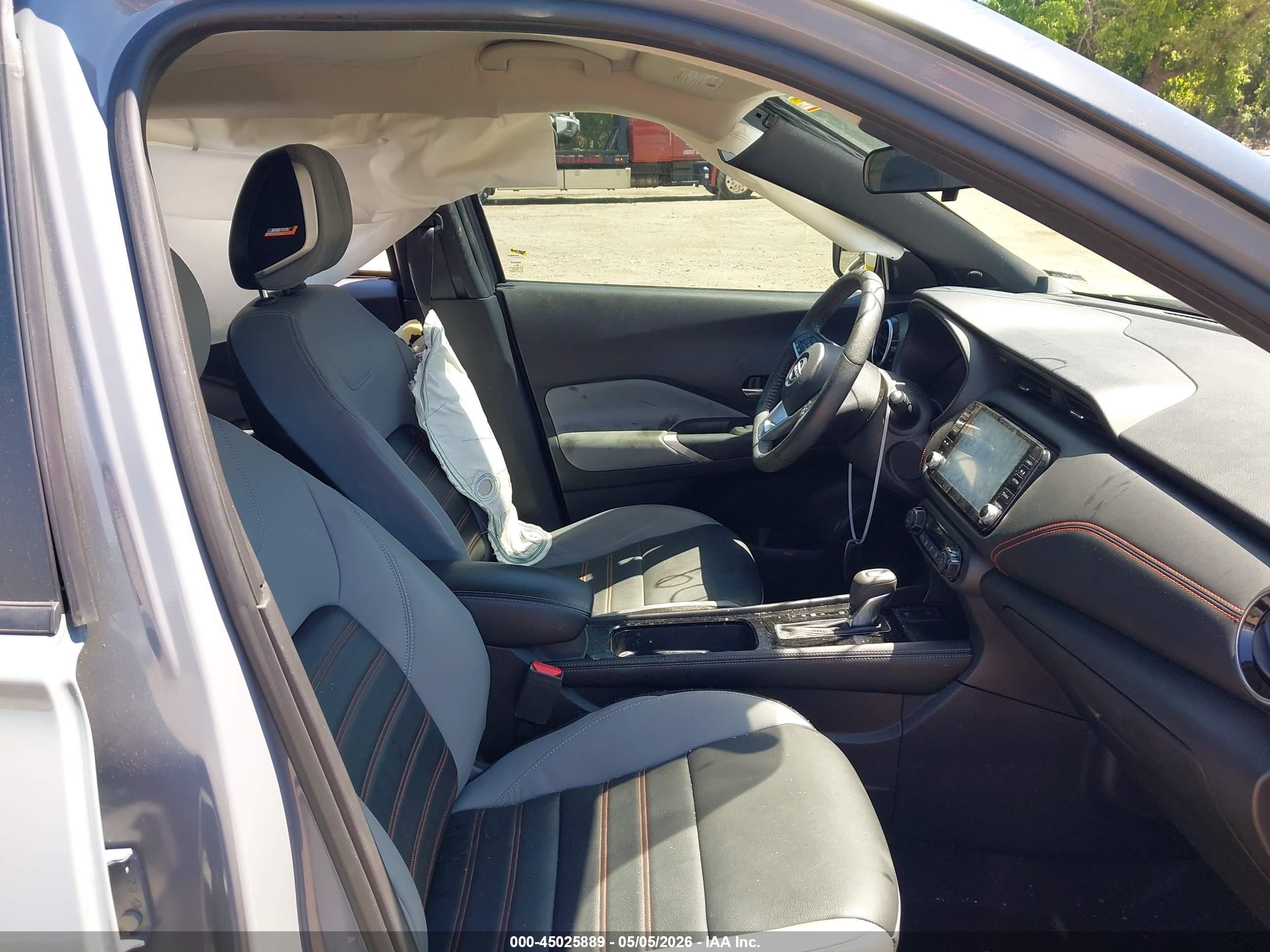 2023 Nissan Kicks Sr Xtronic Cvt Light Blue vin: 3N1CP5DV8PL481322