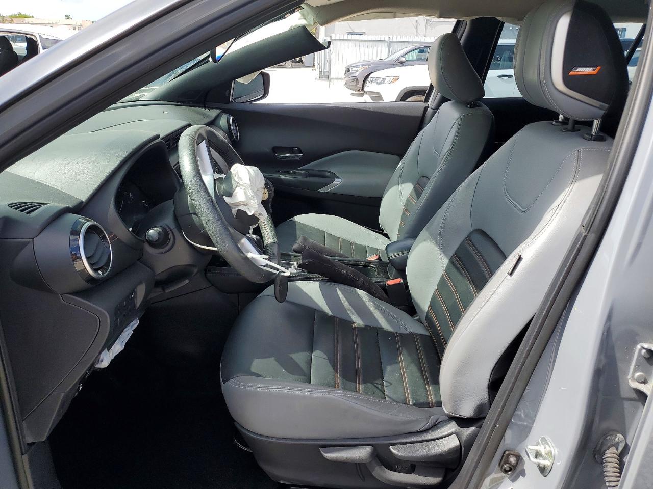 2021 Nissan Kicks Sr Gray vin: 3N1CP5DVXML479793
