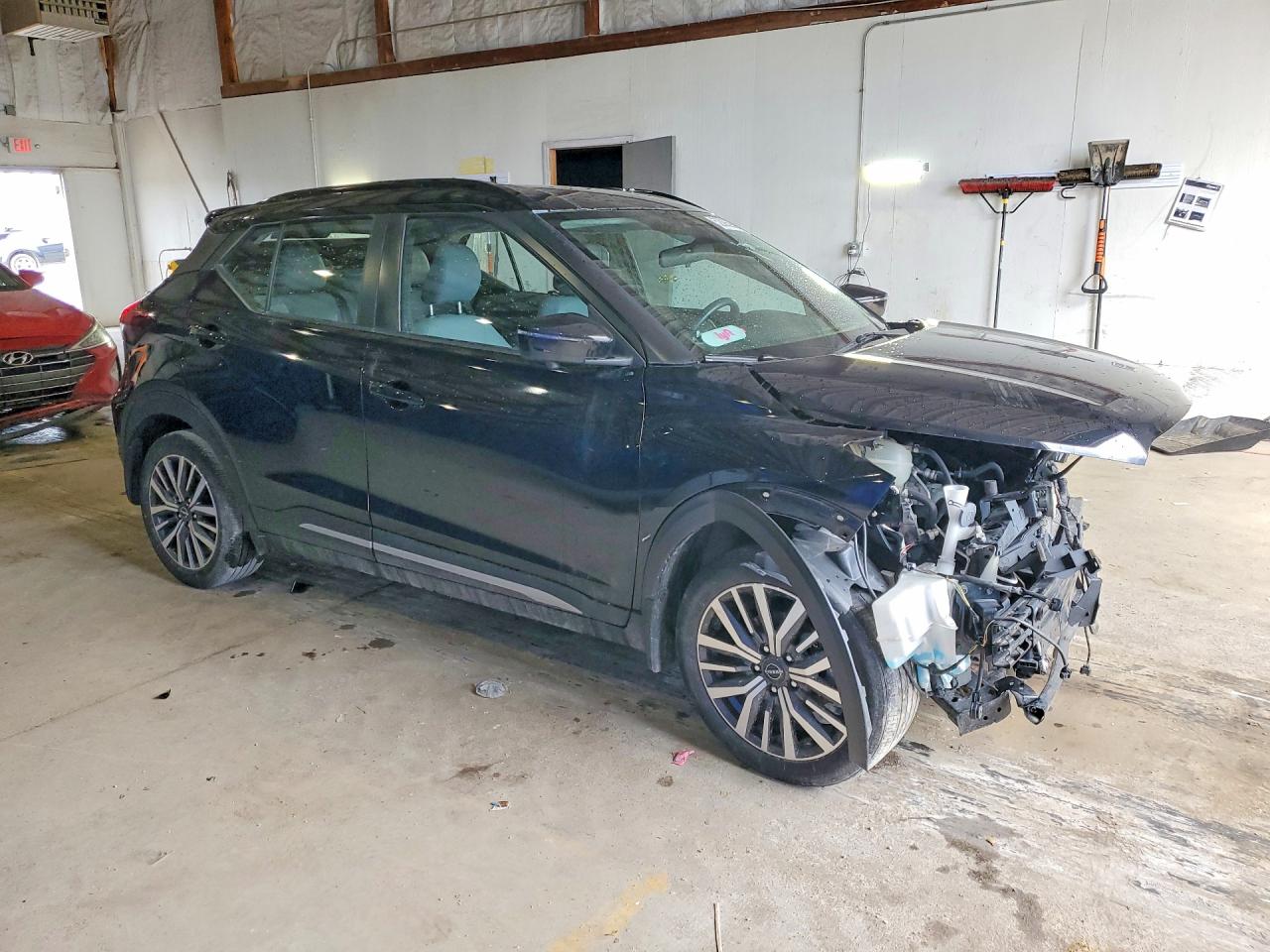2021 Nissan Kicks Sr Black vin: 3N1CP5DVXML519032