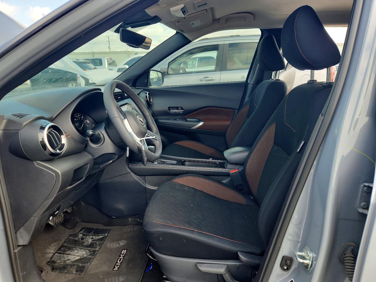 2024 Nissan Kicks Sr Серый vin: 3N1CP5DVXRL475279