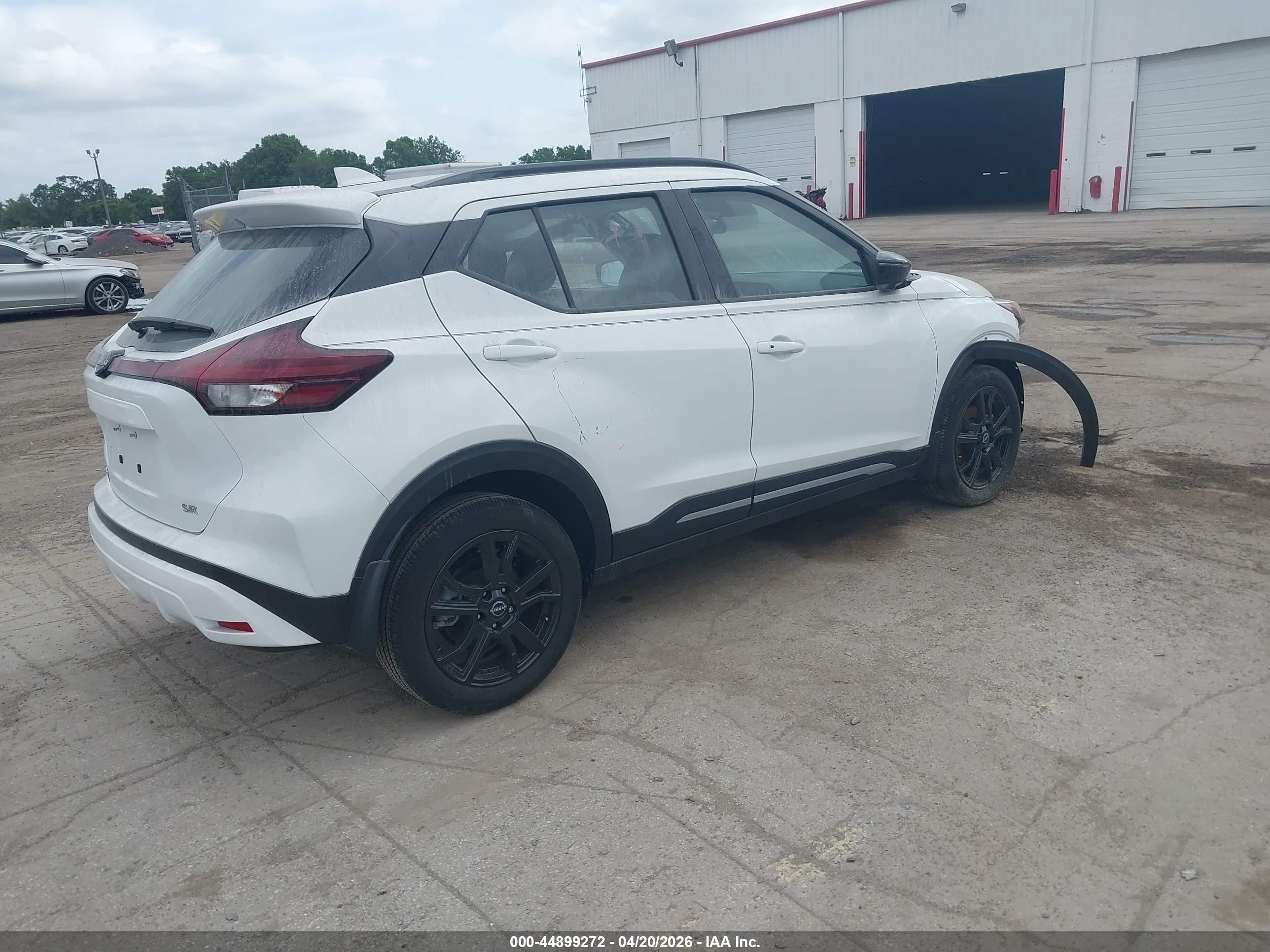 2024 Nissan Kicks Sr Xtronic Cvt White vin: 3N1CP5DVXRL540390