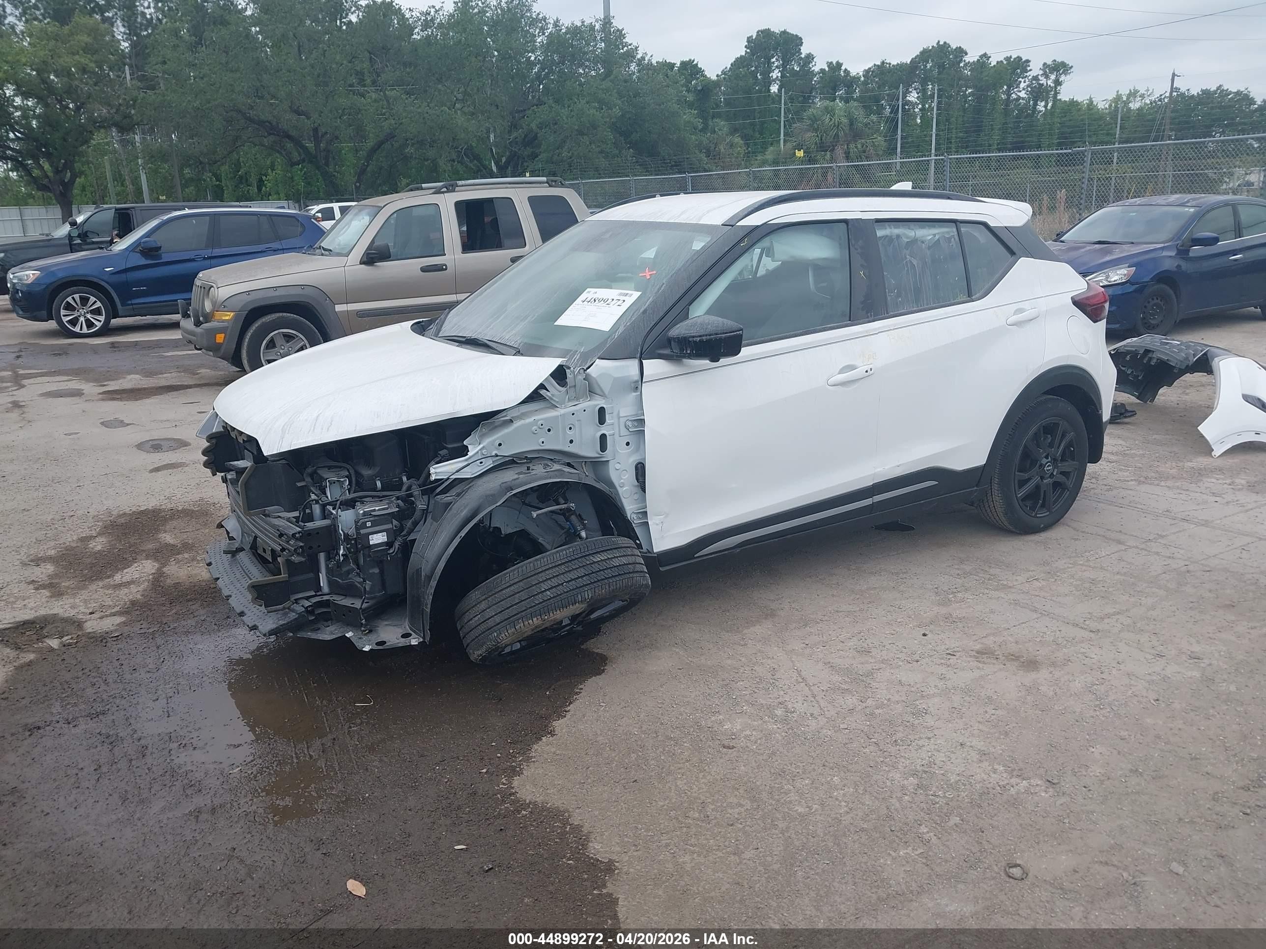 2024 Nissan Kicks Sr Xtronic Cvt White vin: 3N1CP5DVXRL540390
