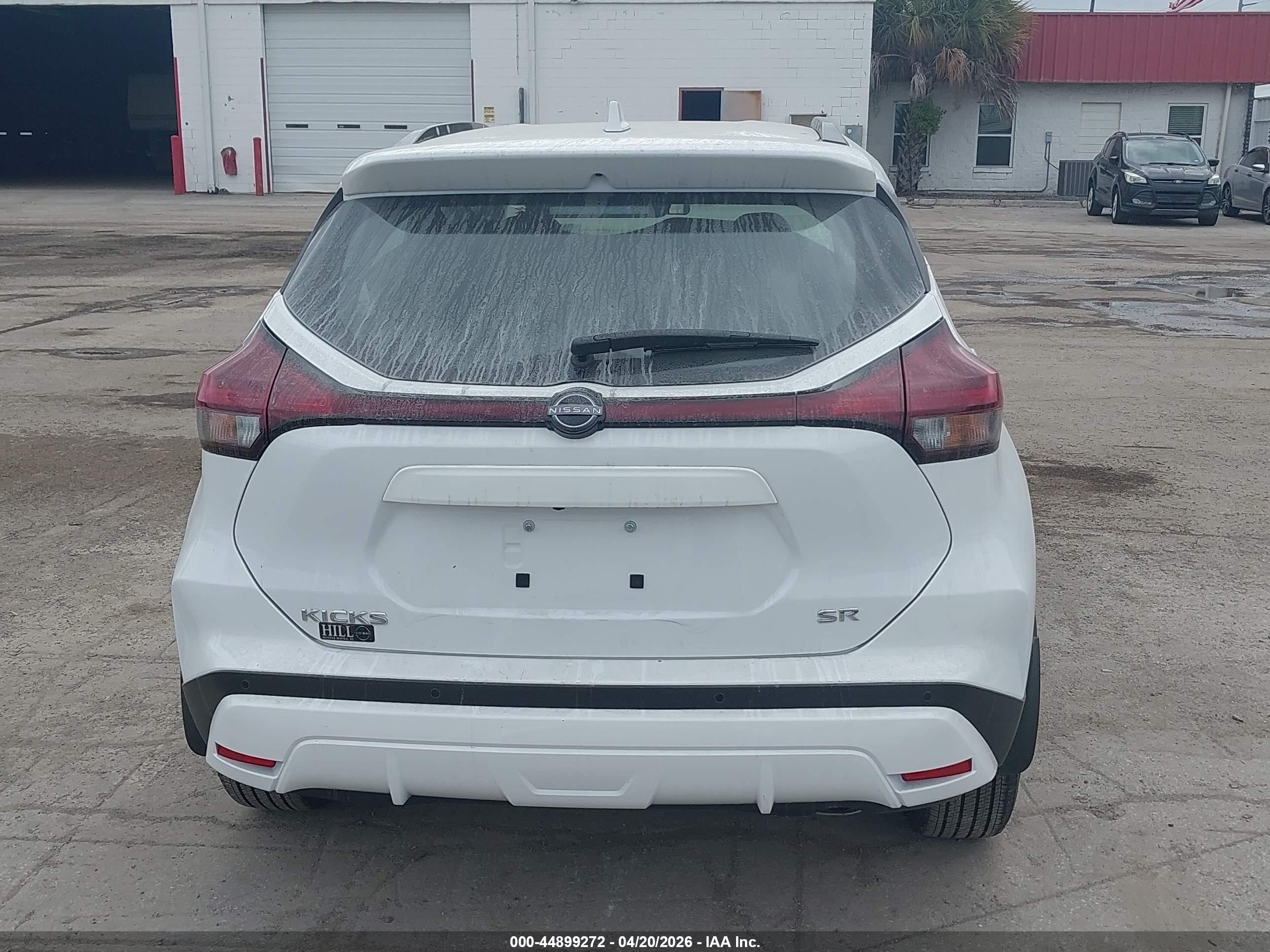 2024 Nissan Kicks Sr Xtronic Cvt White vin: 3N1CP5DVXRL540390