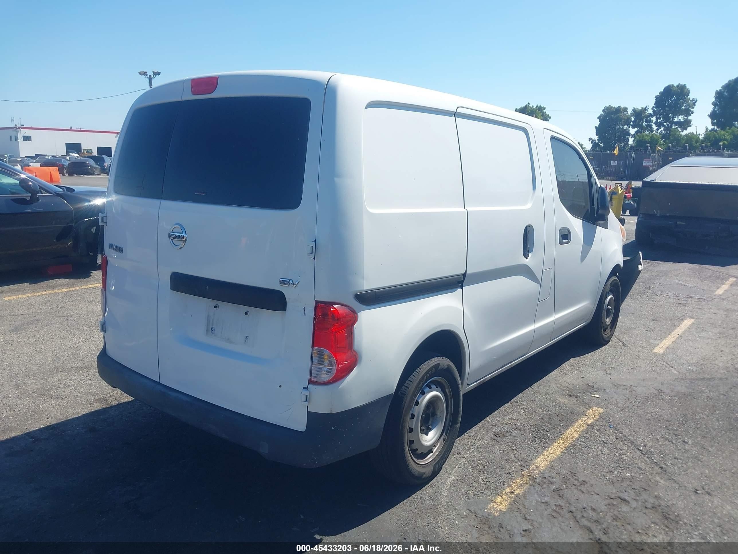 2013 Nissan Nv200 Sv Белый vin: 3N6CM0KN0DK697093