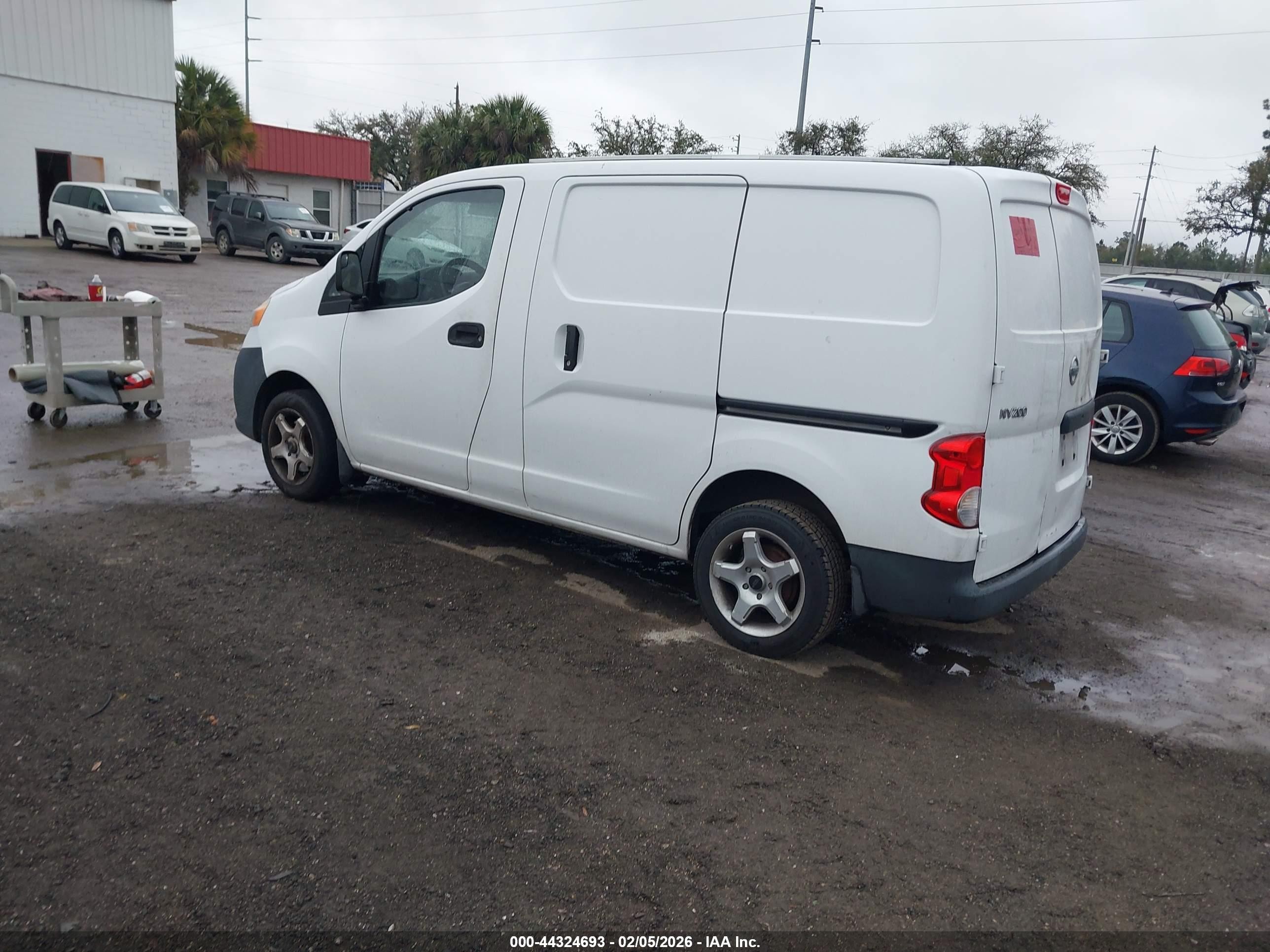 2014 Nissan Nv200 S White vin: 3N6CM0KN0EK692557