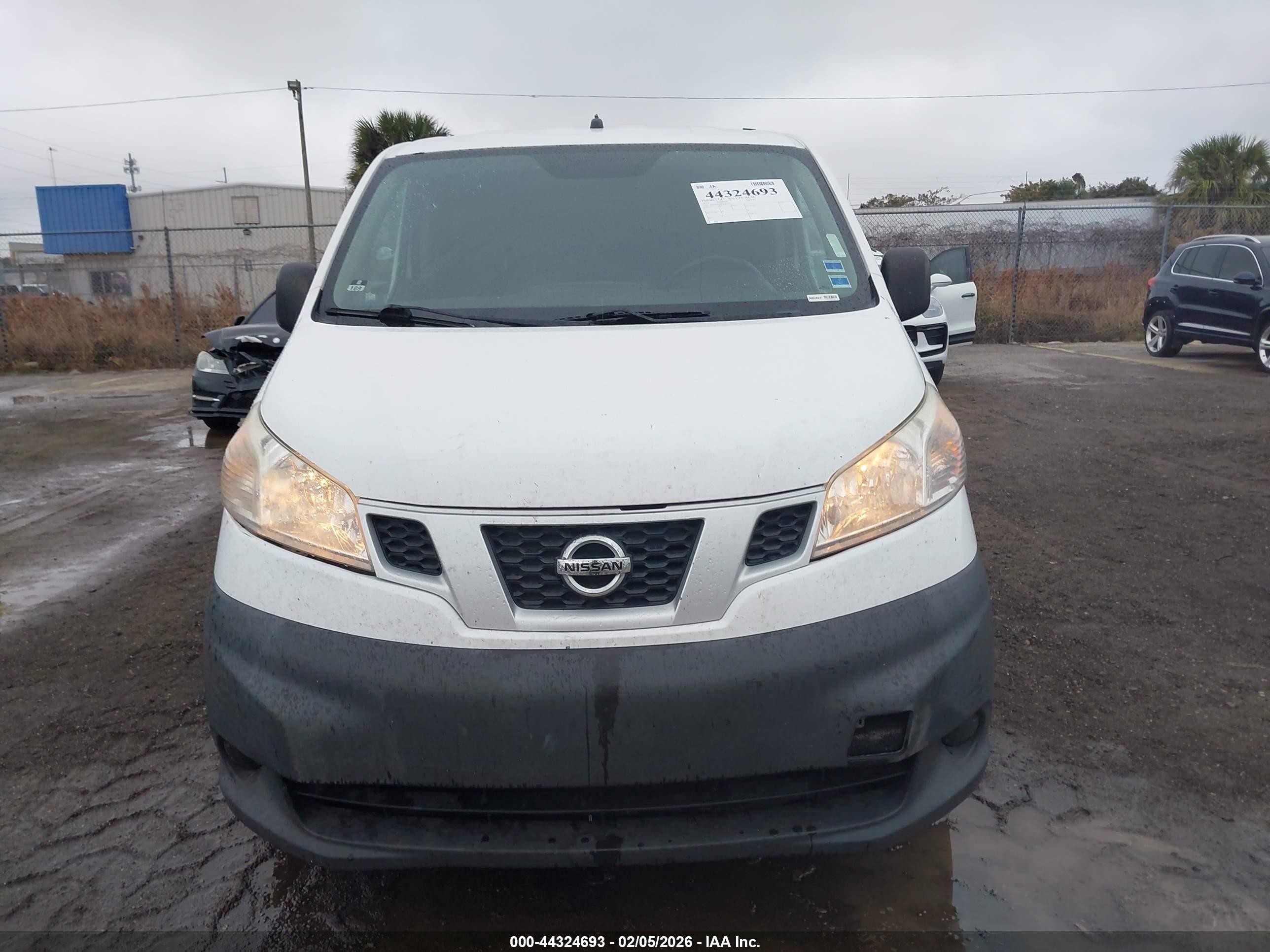 2014 Nissan Nv200 S White vin: 3N6CM0KN0EK692557