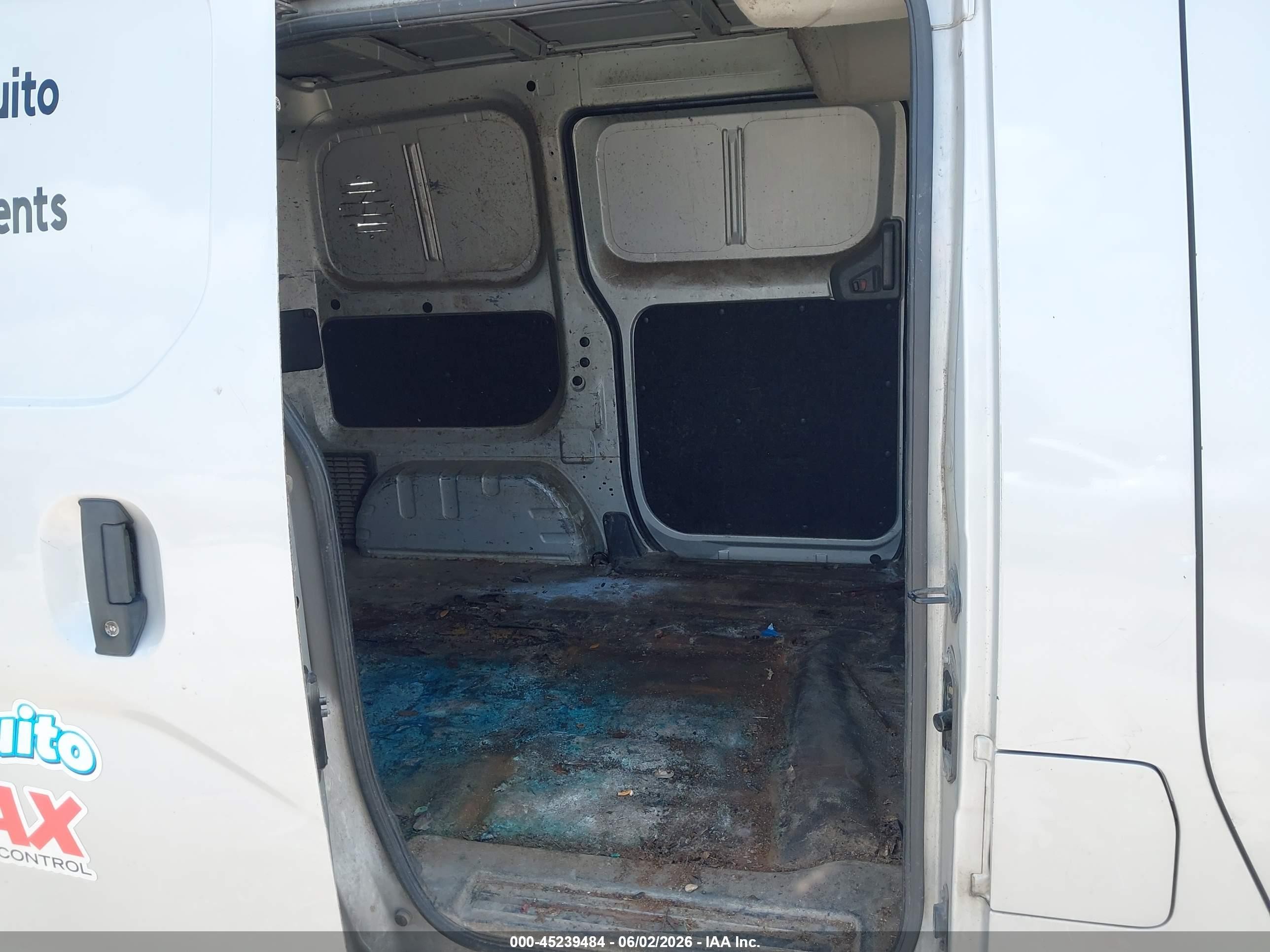 2014 Nissan Nv200 Sv Silver vin: 3N6CM0KN0EK692820