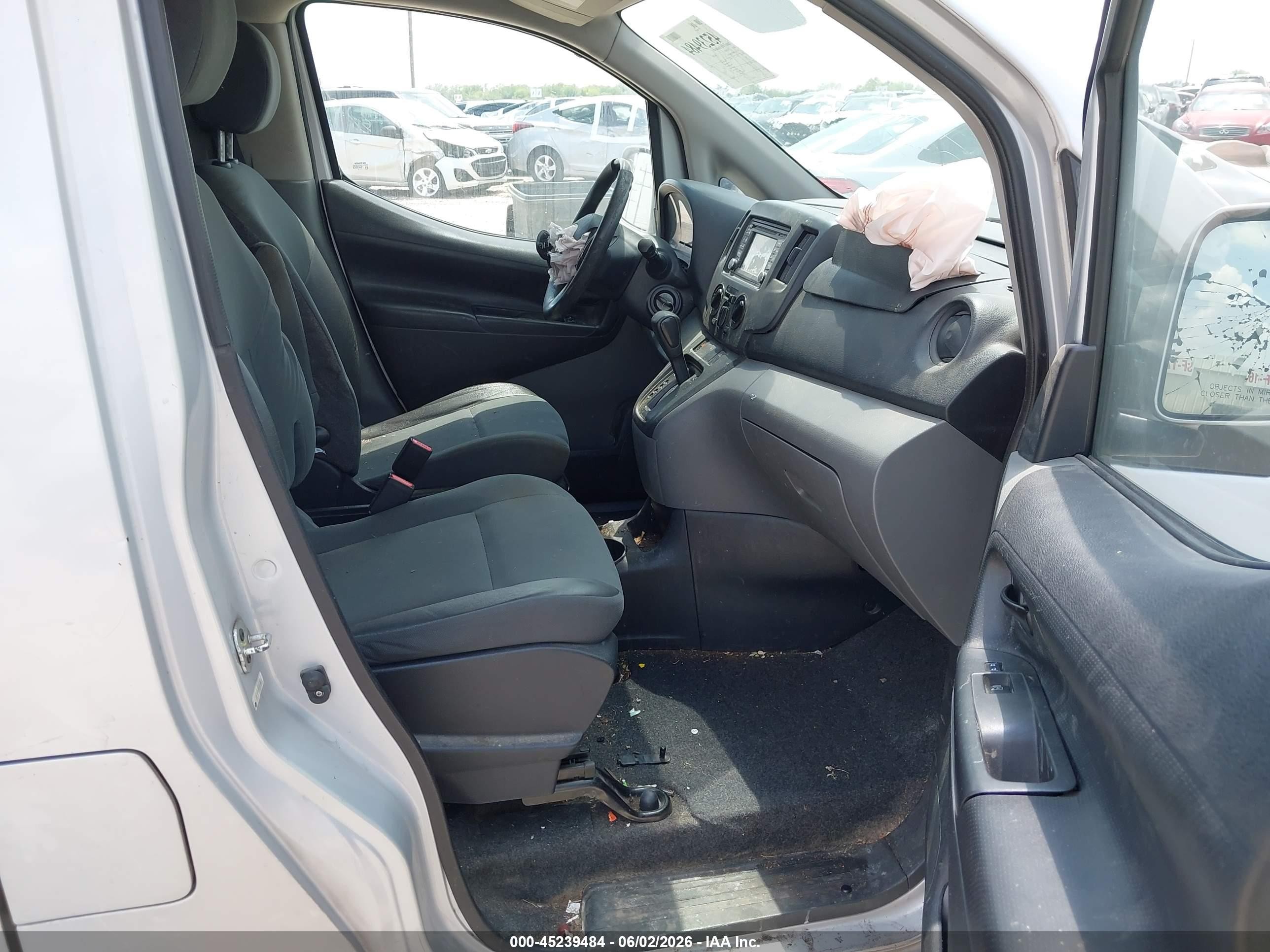 2014 Nissan Nv200 Sv Silver vin: 3N6CM0KN0EK692820