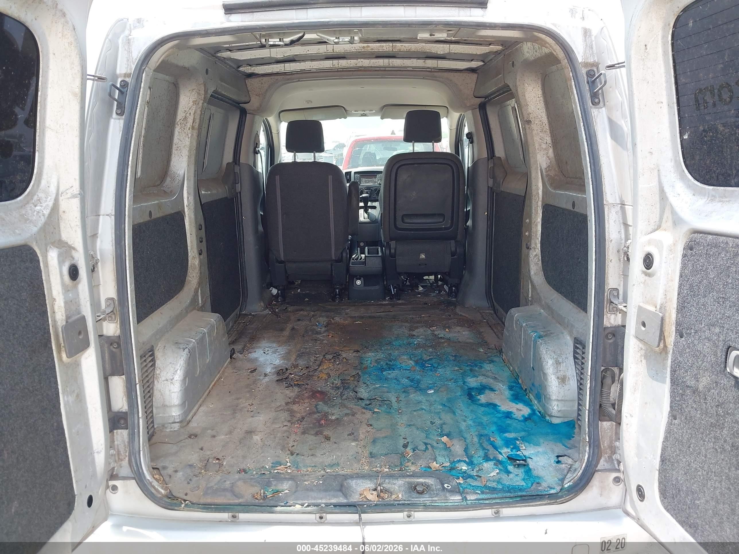 2014 Nissan Nv200 Sv Silver vin: 3N6CM0KN0EK692820