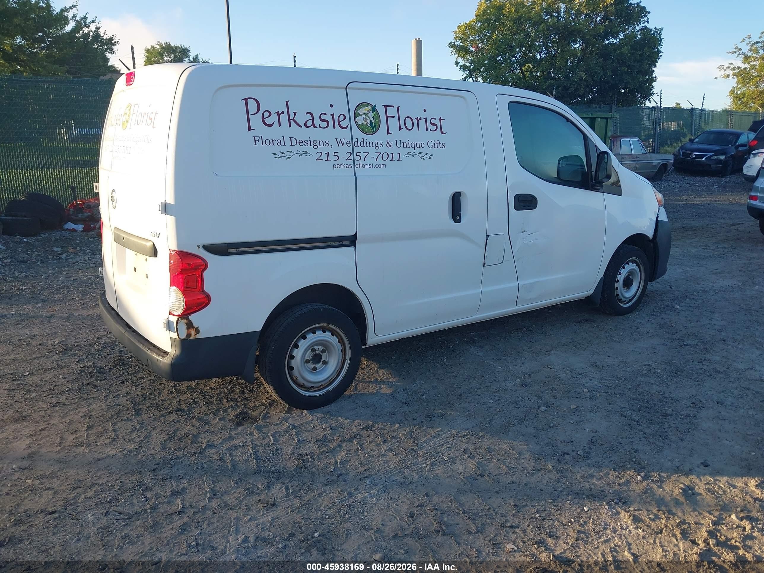 2014 Nissan Nv200 Sv White vin: 3N6CM0KN0EK694597