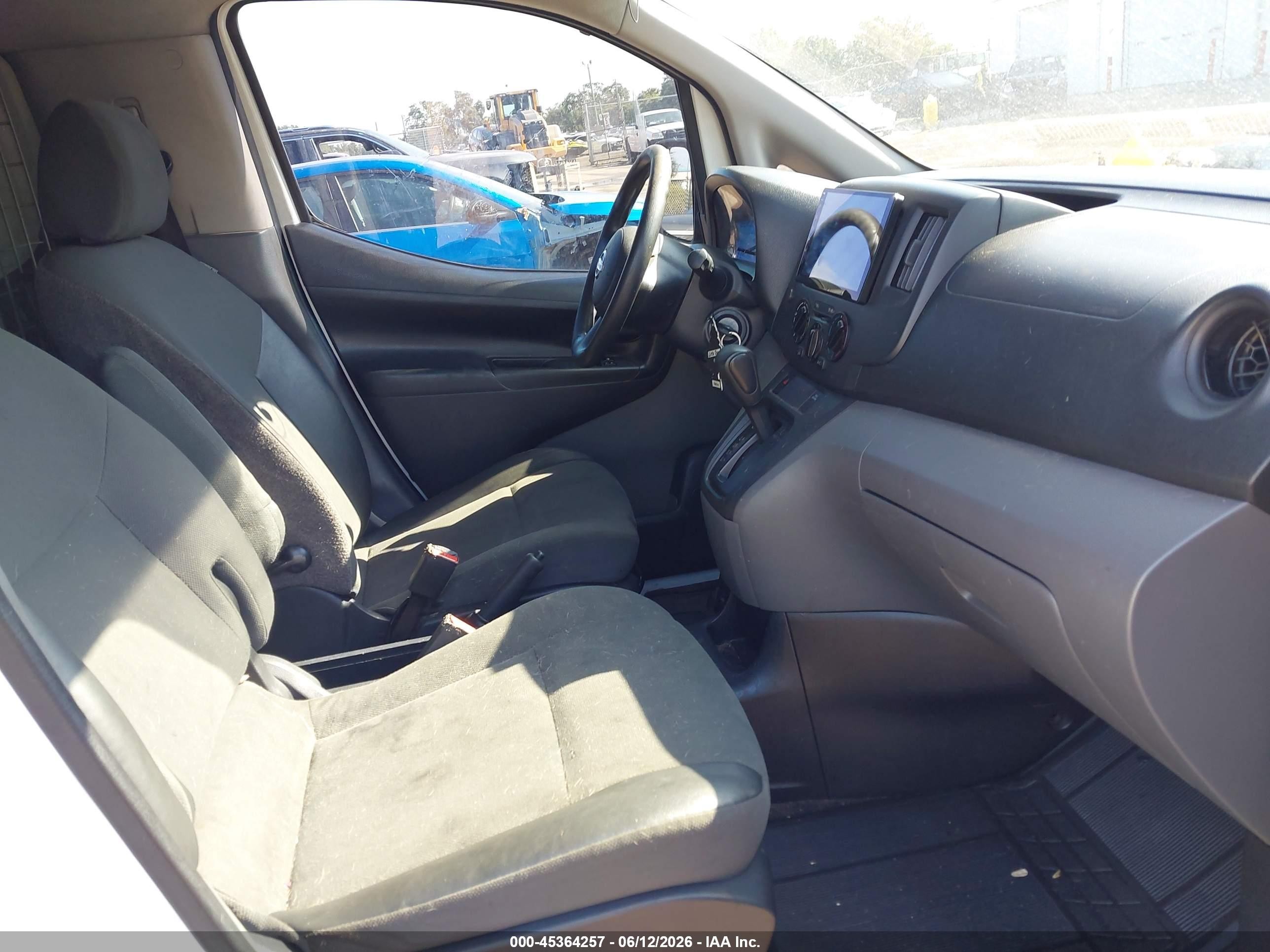 2014 Nissan Nv200 S/sv White vin: 3N6CM0KN0EK697287