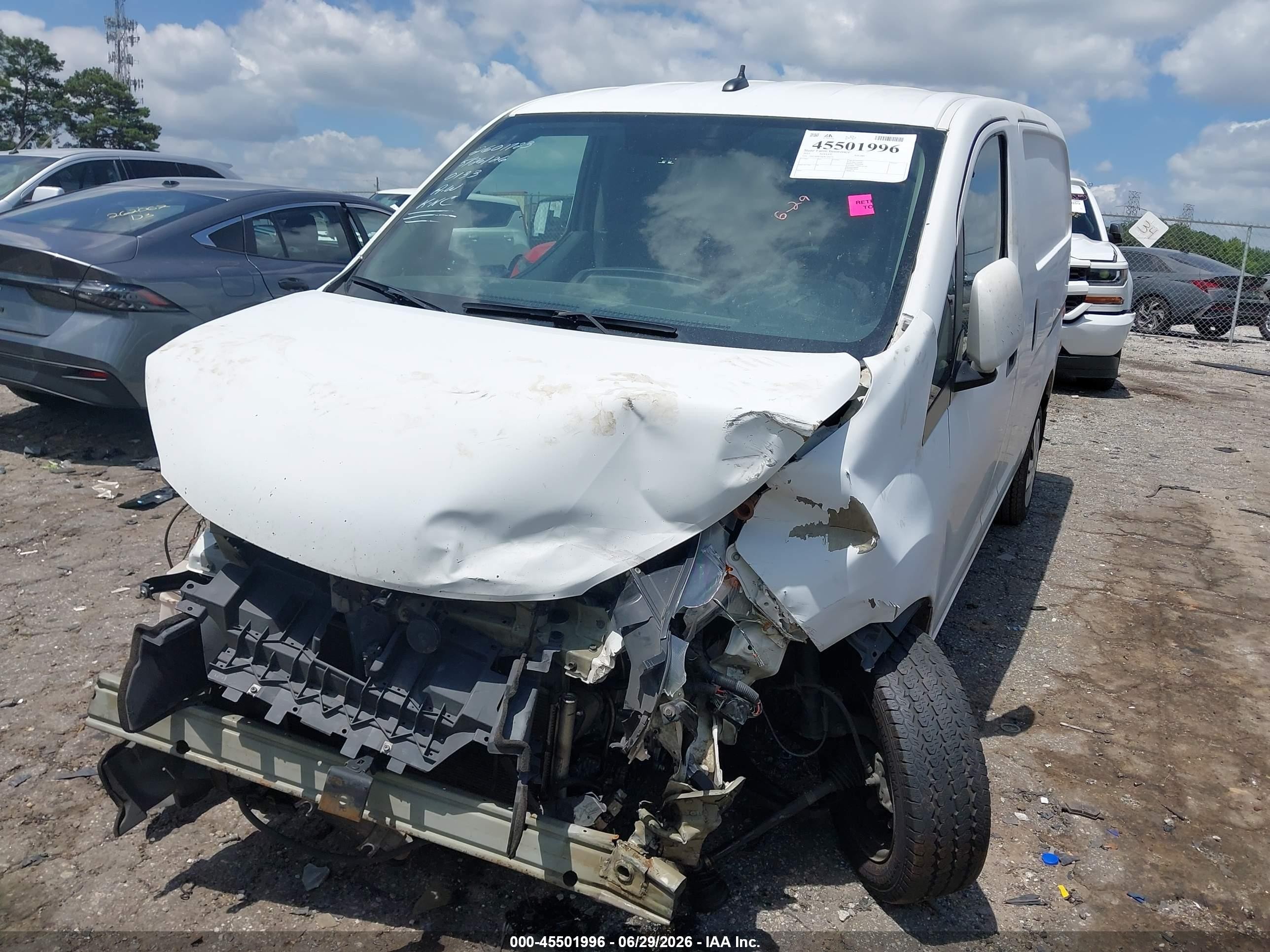 2015 Nissan Nv200 Sv Белый vin: 3N6CM0KN0FK720133
