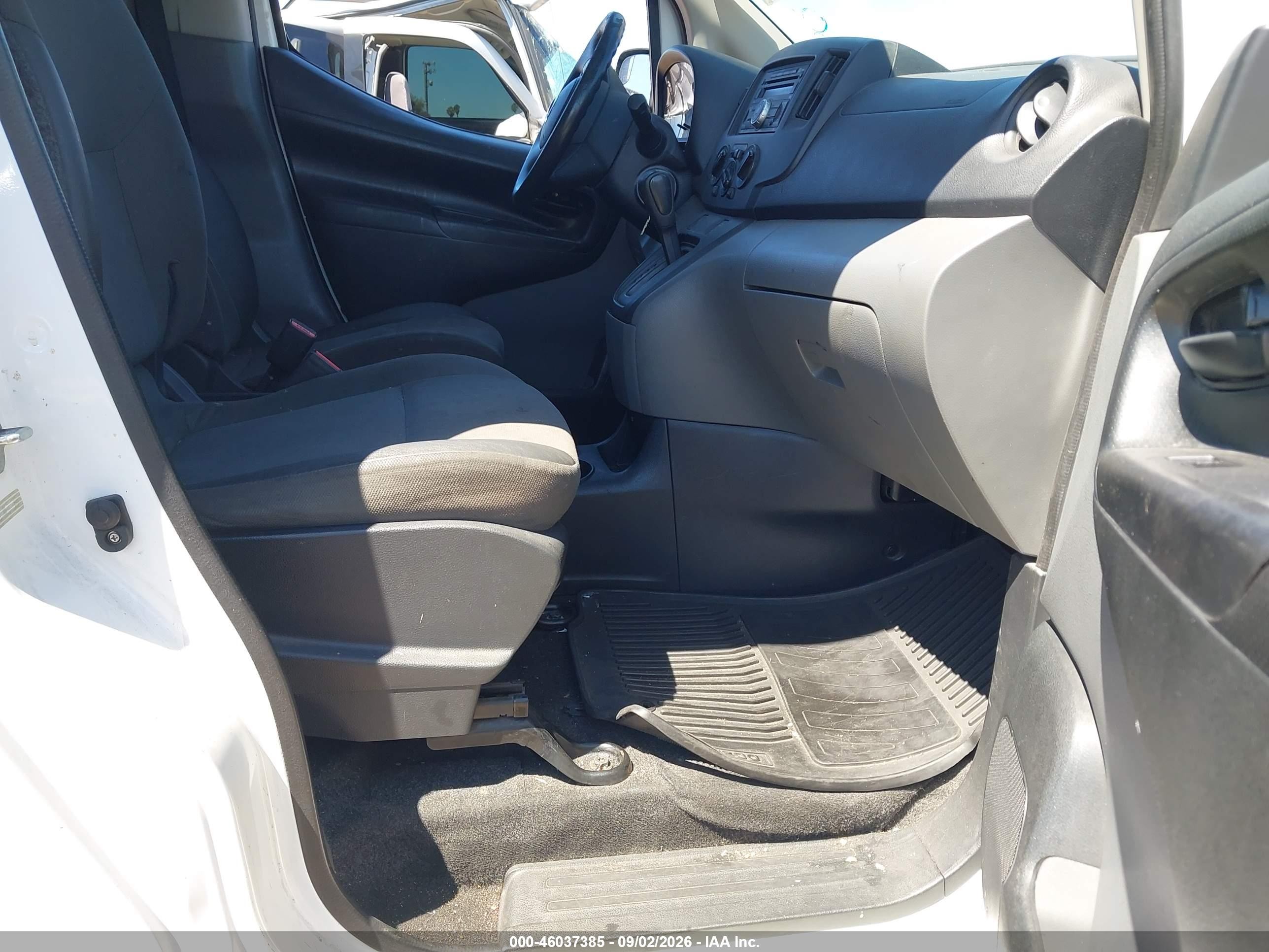 2014 Nissan Nv200 S White vin: 3N6CM0KN1EK693250