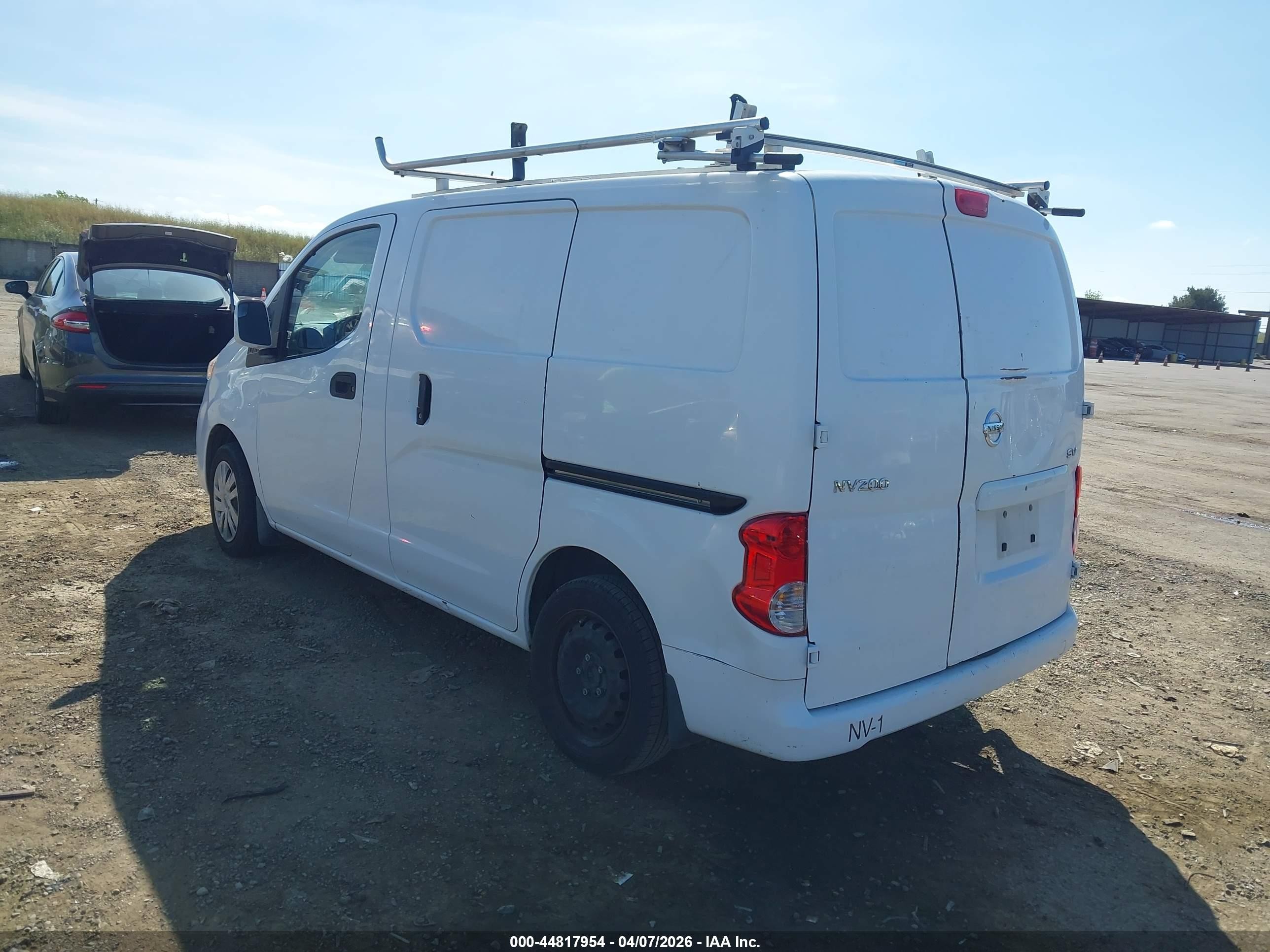 2014 Nissan Nv200 Sv Белый vin: 3N6CM0KN1EK695192