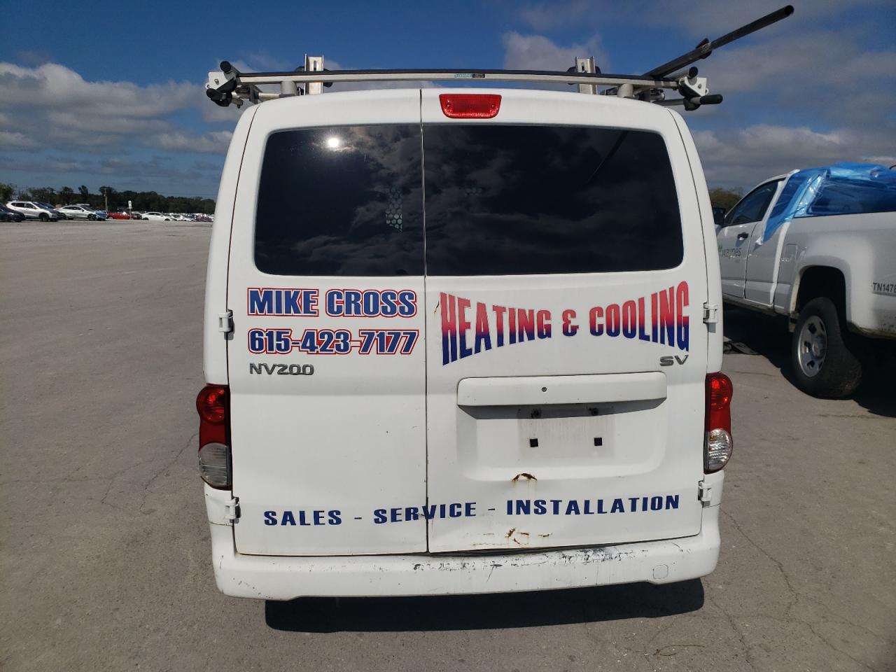 2015 Nissan Nv200 2.5s Белый vin: 3N6CM0KN1FK692908