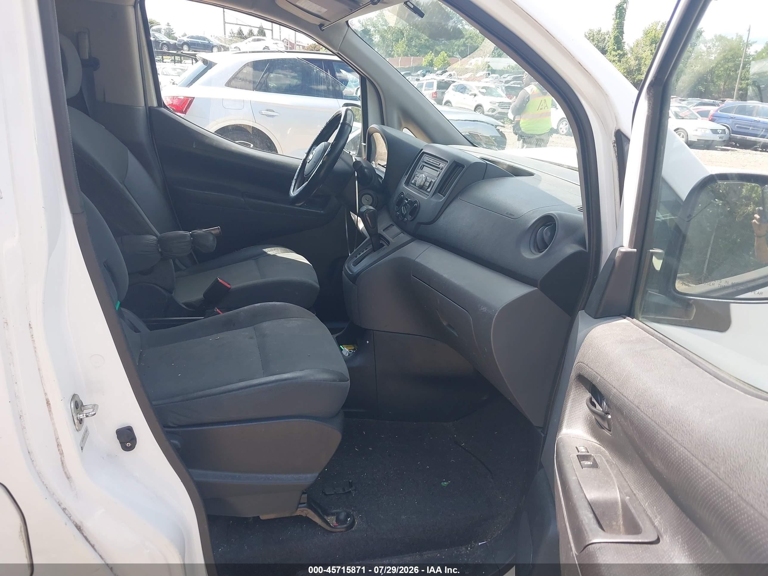 2014 Nissan Nv200 Sv White vin: 3N6CM0KN2EK700643