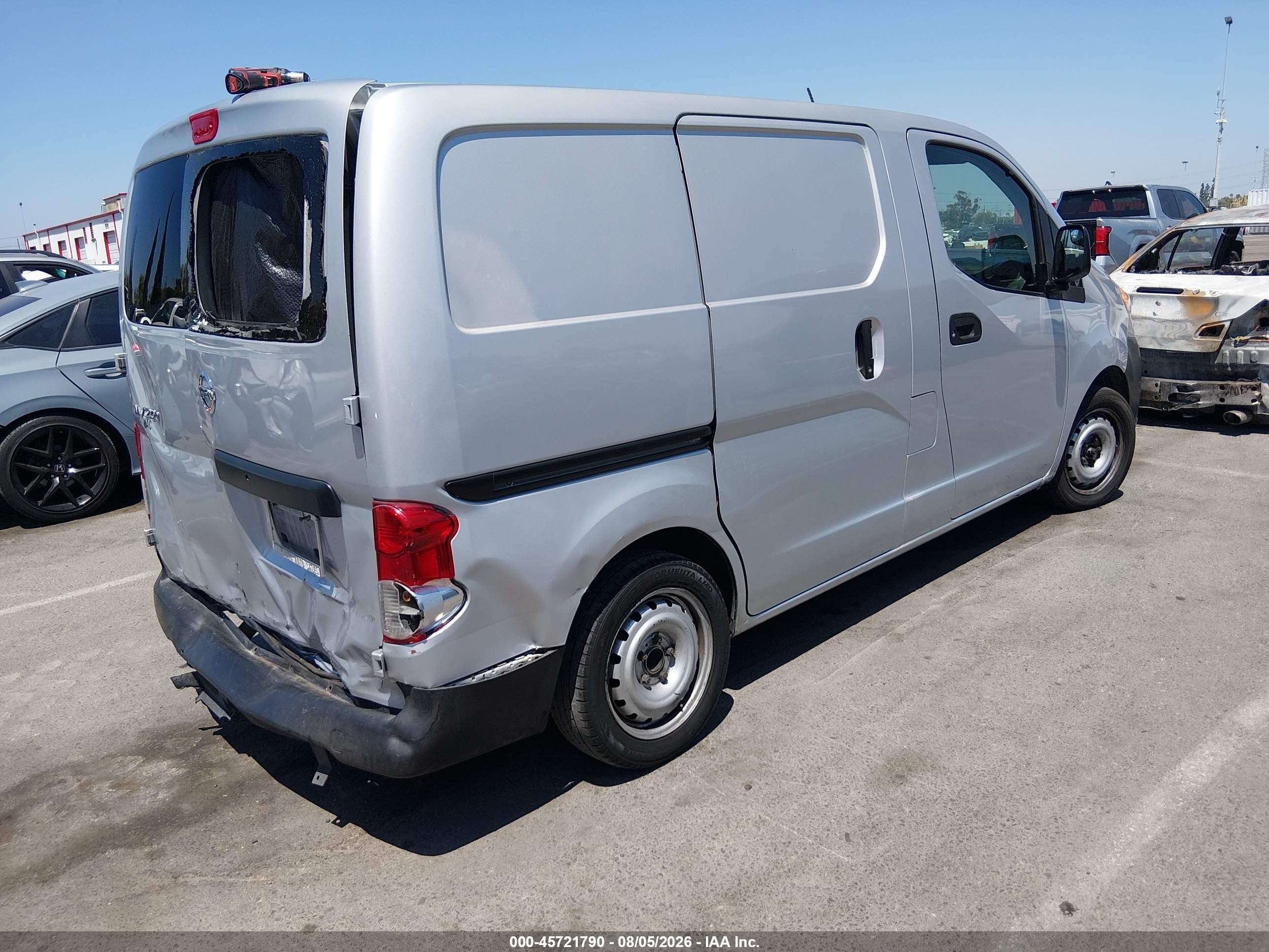 2015 Nissan Nv200 S Серебряный vin: 3N6CM0KN2FK691153