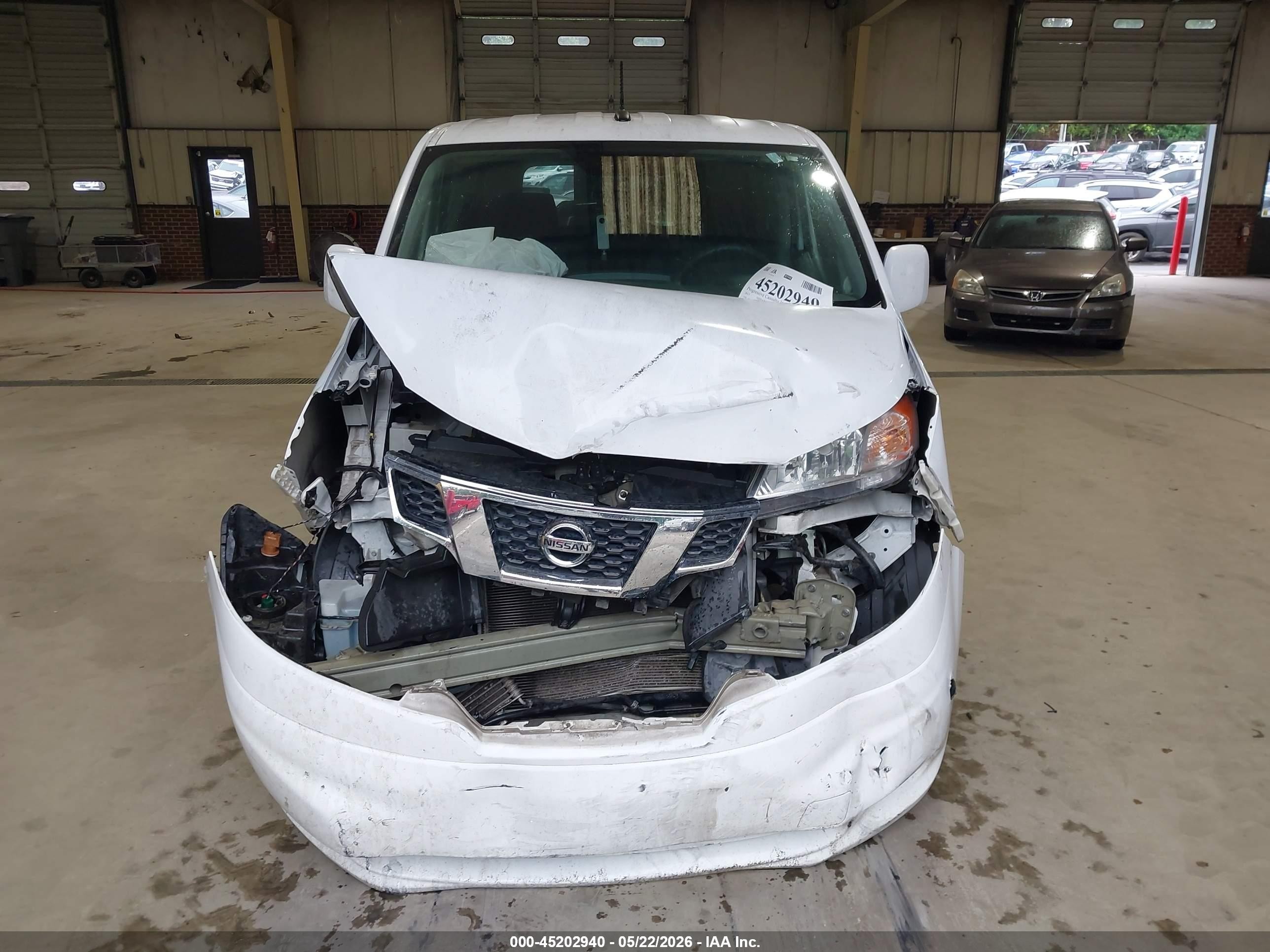2015 Nissan Nv200 Sv White vin: 3N6CM0KN2FK708176