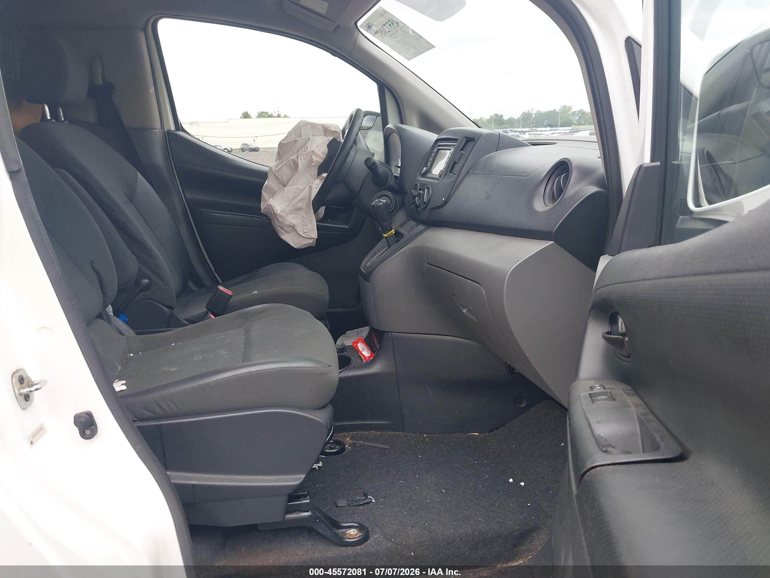 2013 Nissan Nv200 Sv White vin: 3N6CM0KN3DK692986