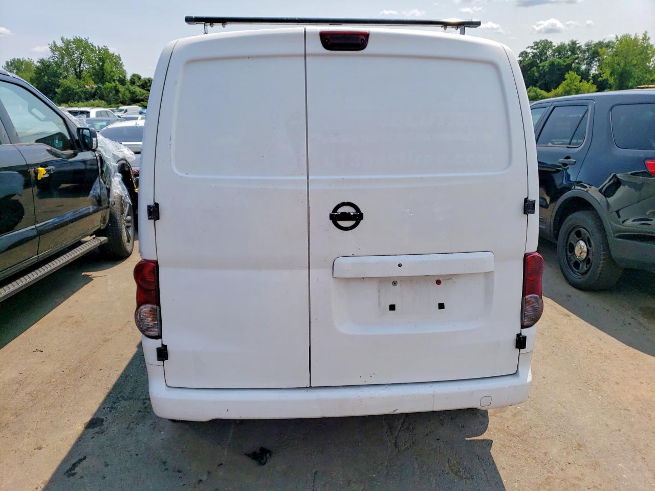 2015 Nissan Nv200 Sv Белый vin: 3N6CM0KN3FK705092