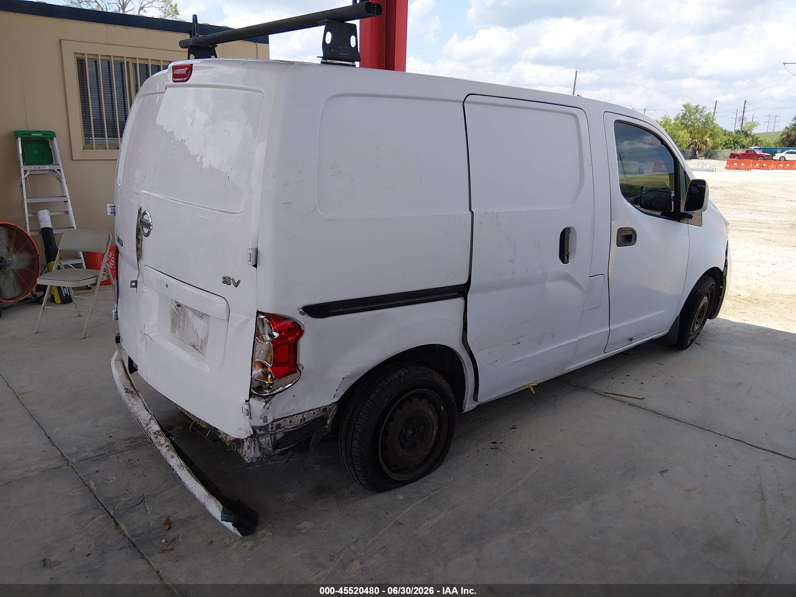 2015 Nissan Nv200 Sv White vin: 3N6CM0KN3FK716934