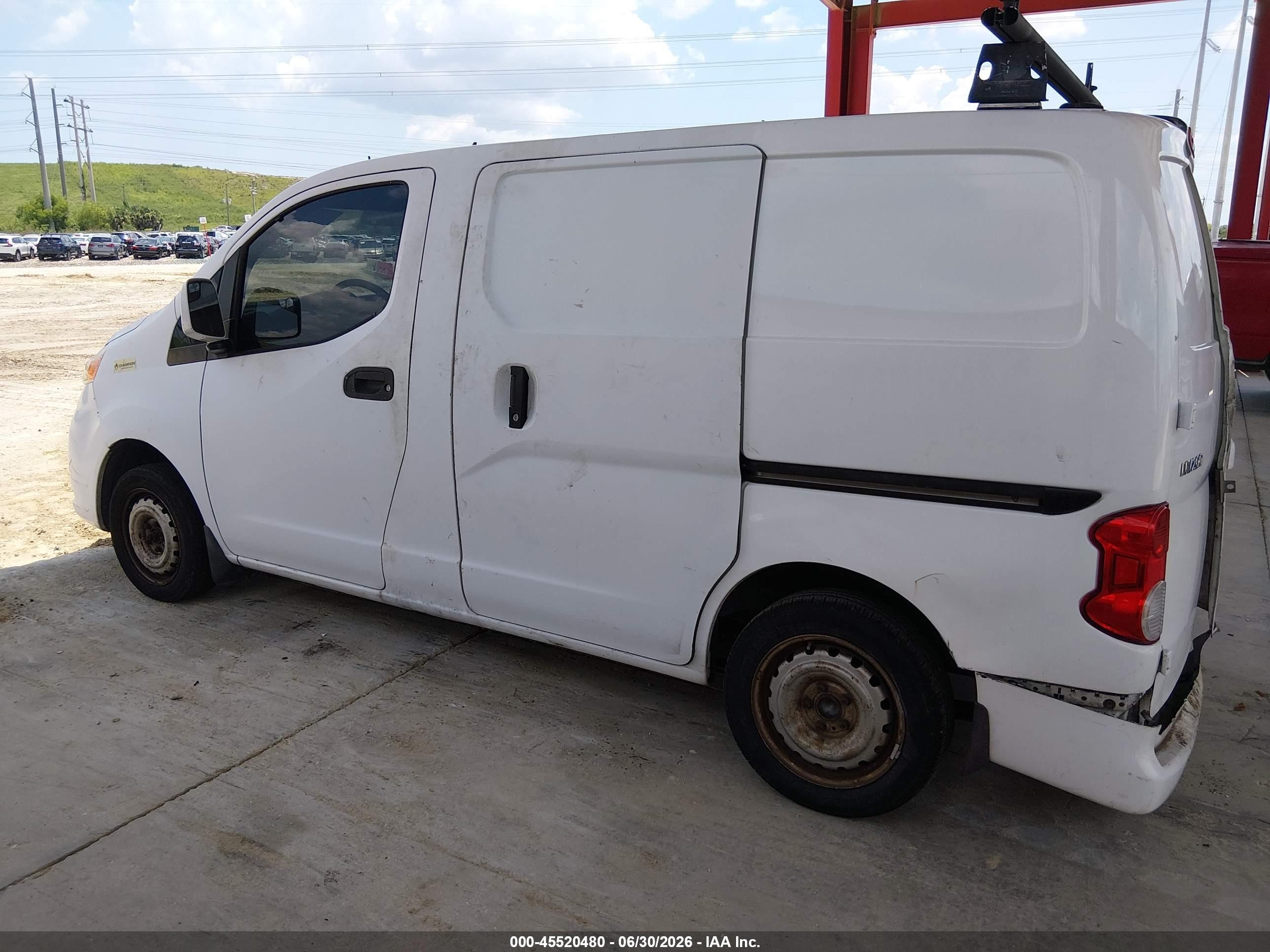 2015 Nissan Nv200 Sv White vin: 3N6CM0KN3FK716934