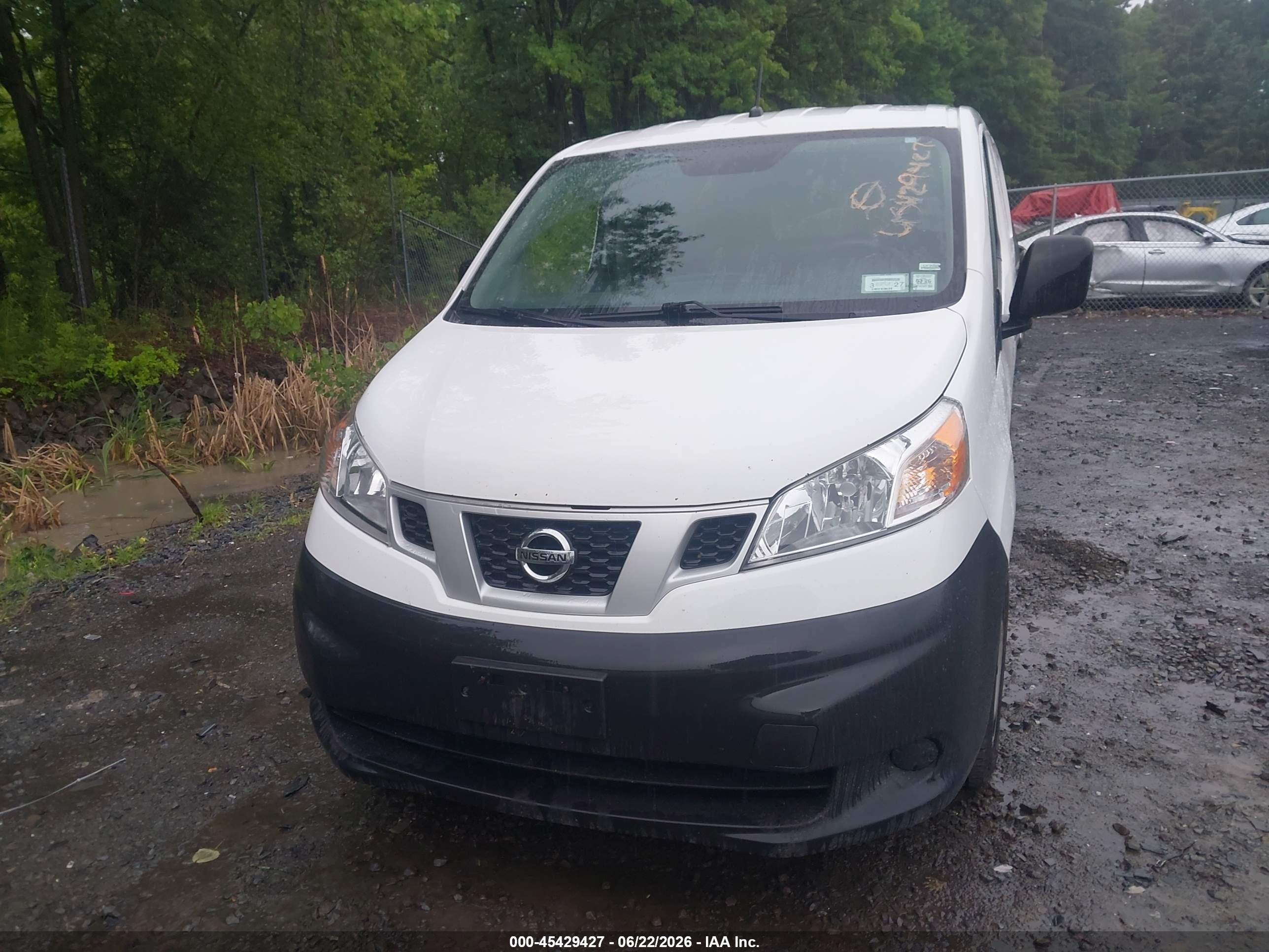 2015 Nissan Nv200 S Белый vin: 3N6CM0KN3FK734916